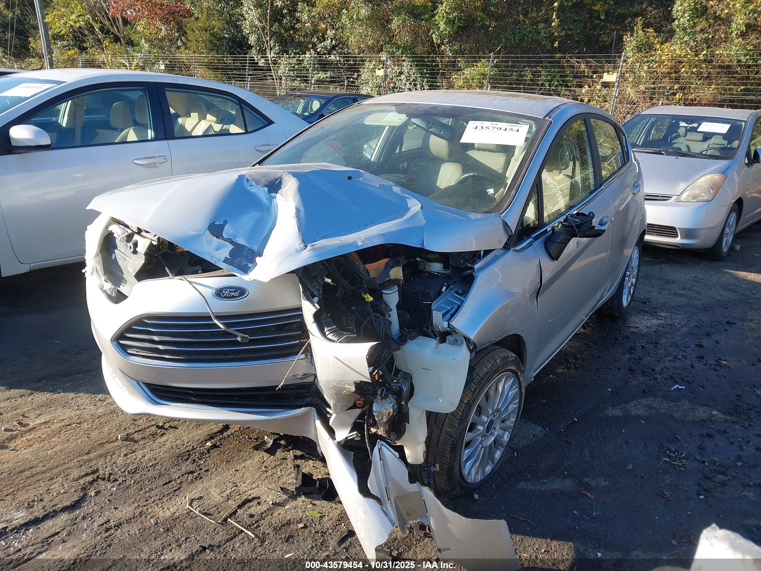 FORD FIESTA image 2
