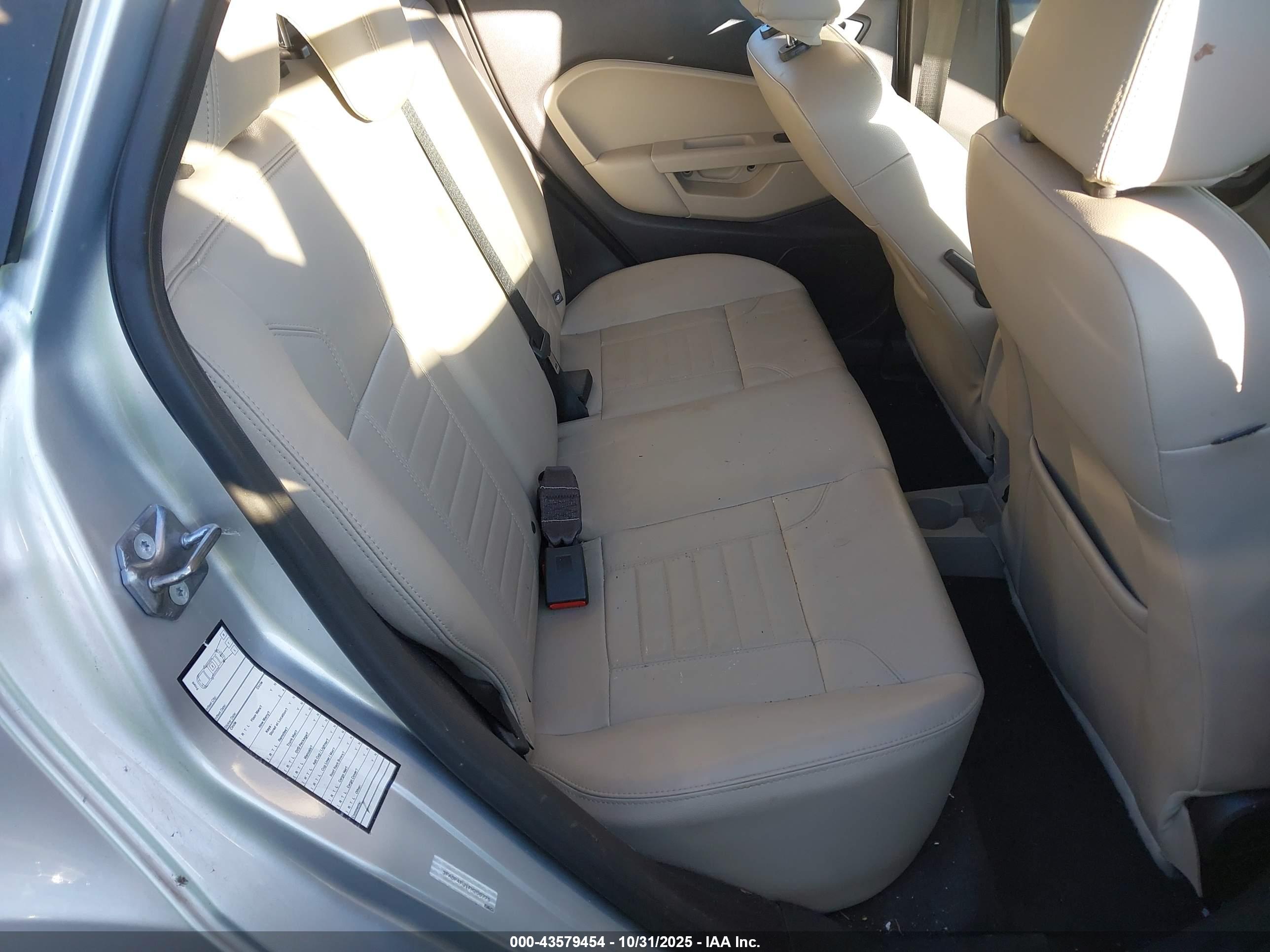 FORD FIESTA image 8