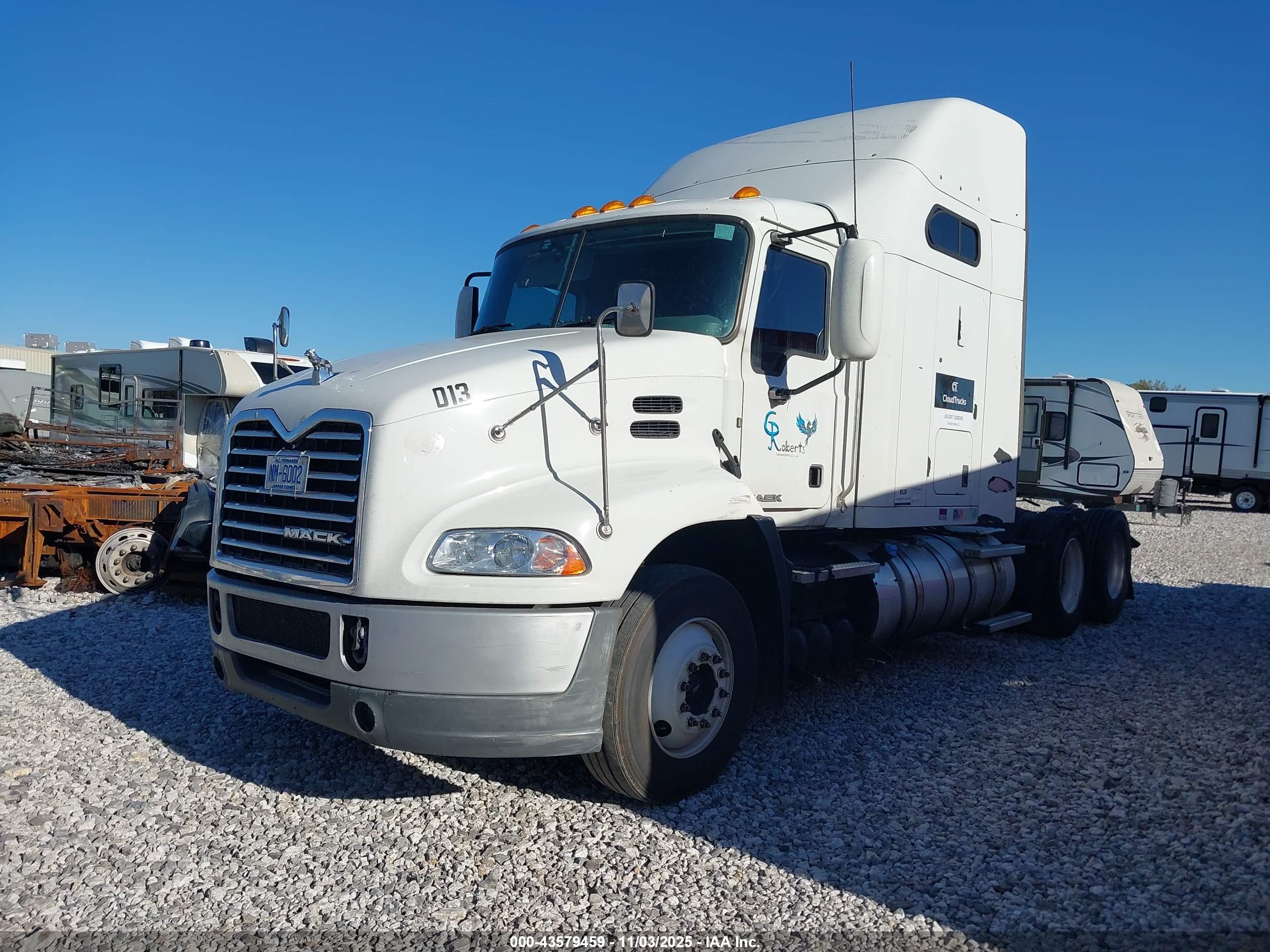 MACK 600 image 2