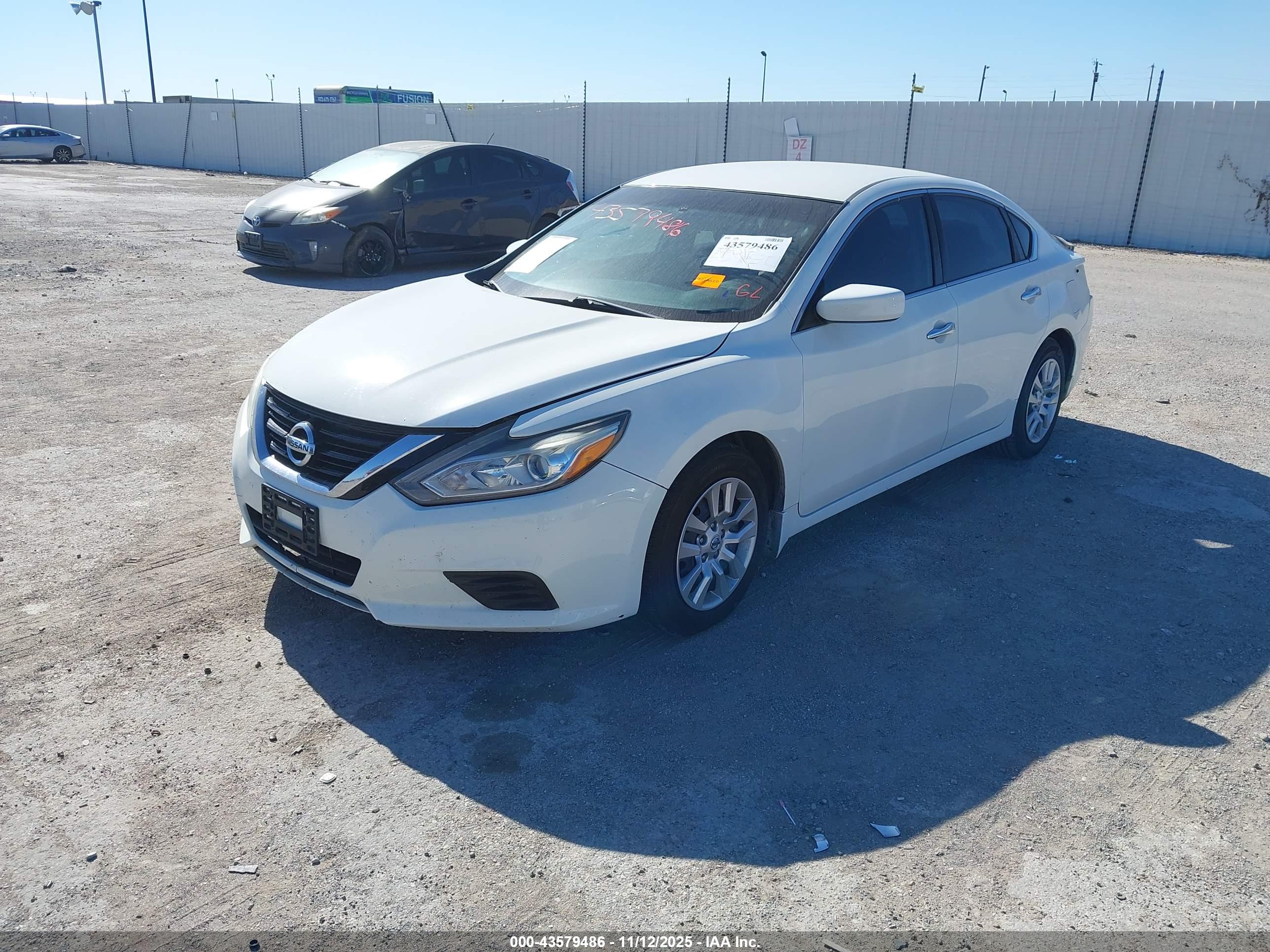 NISSAN ALTIMA image 2