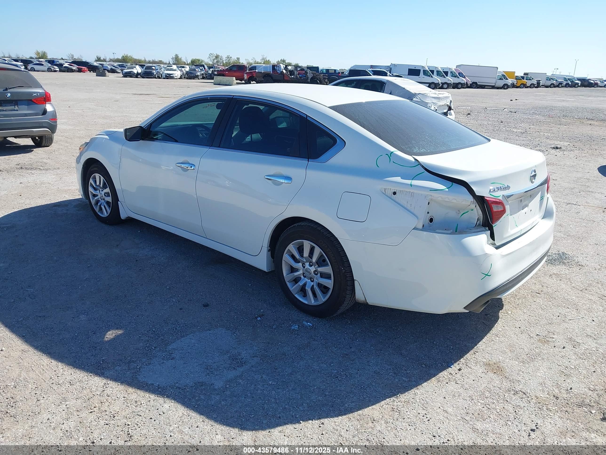 NISSAN ALTIMA image 3