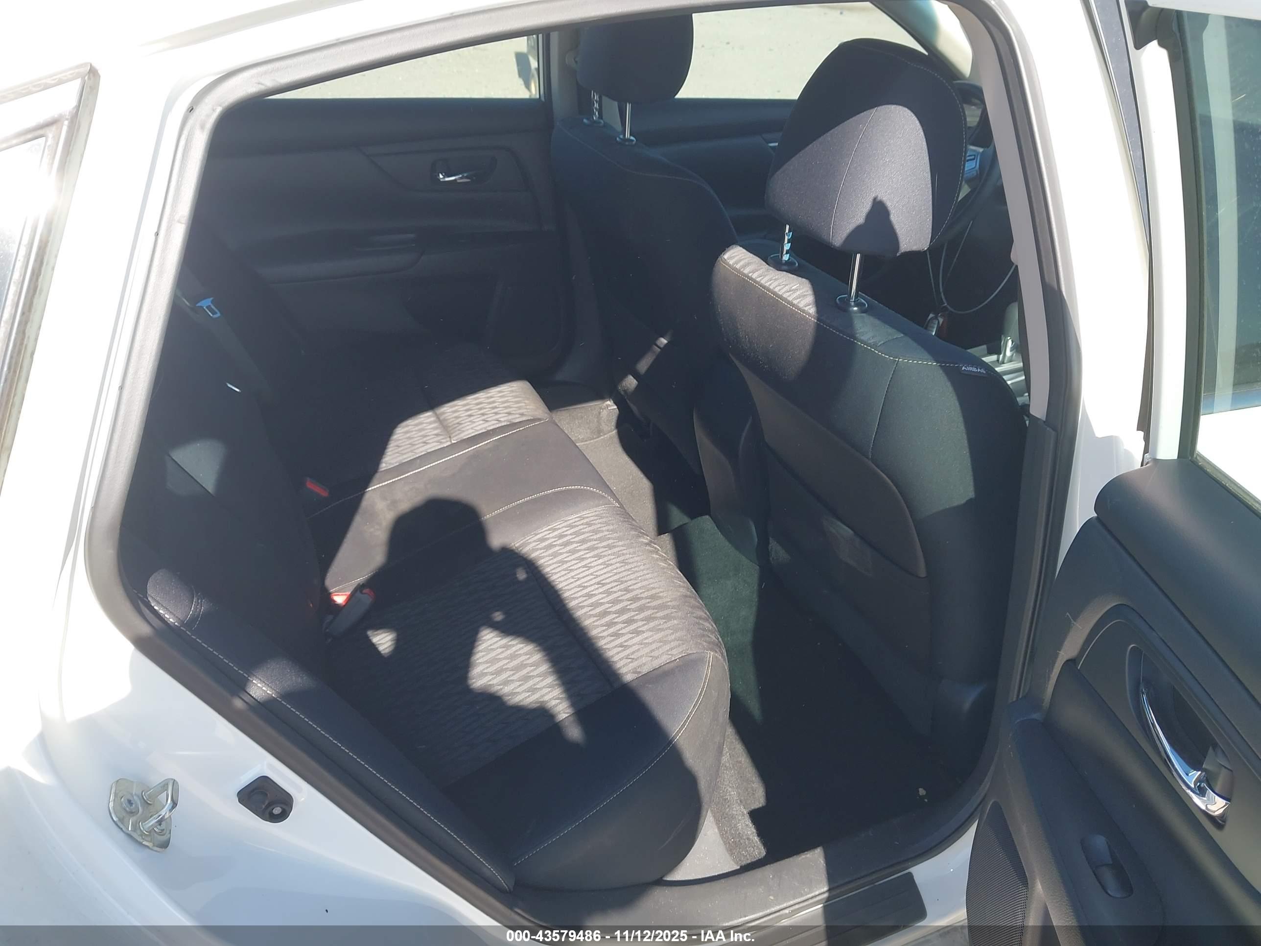NISSAN ALTIMA image 8