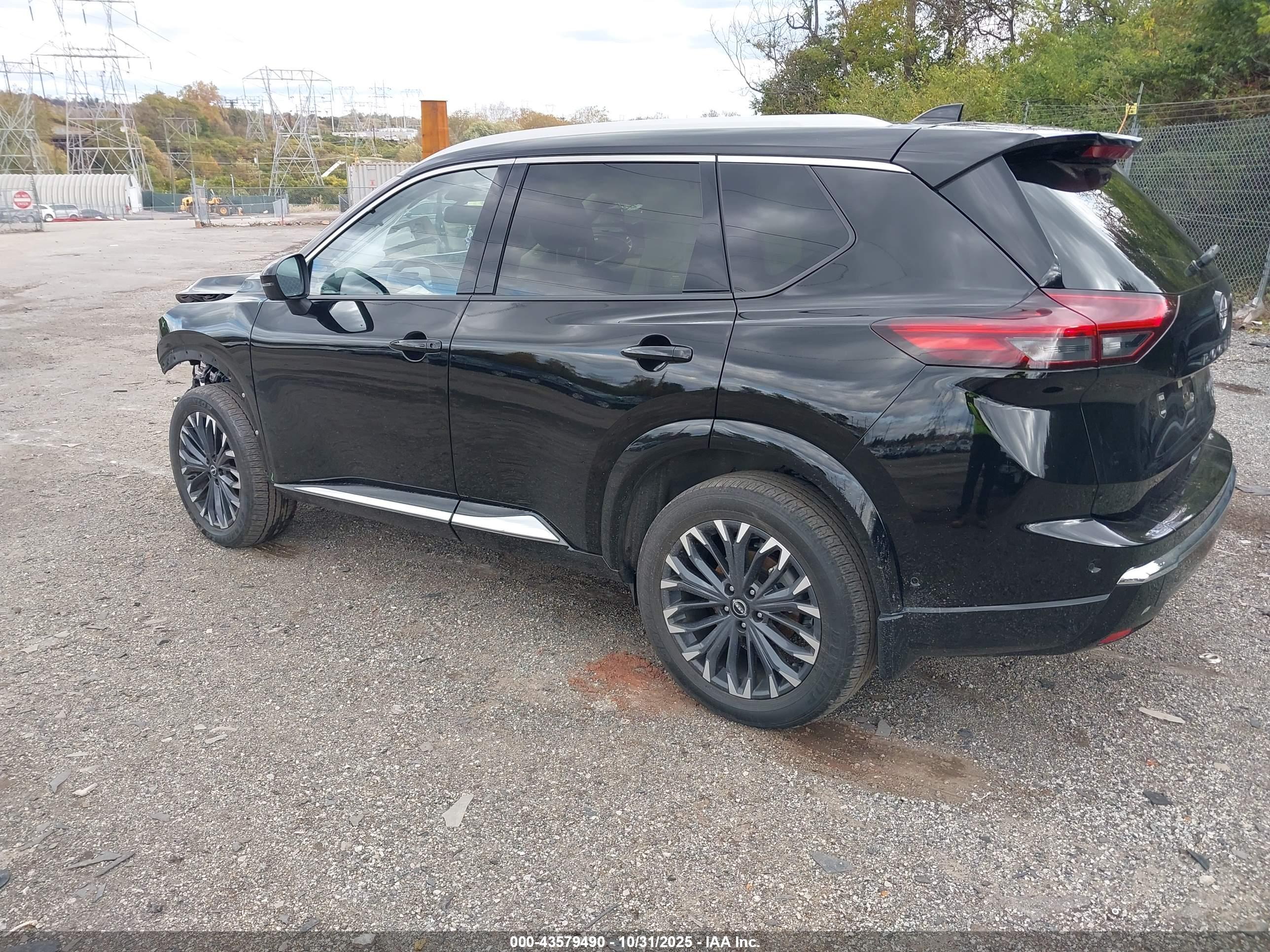 NISSAN ROGUE image 3