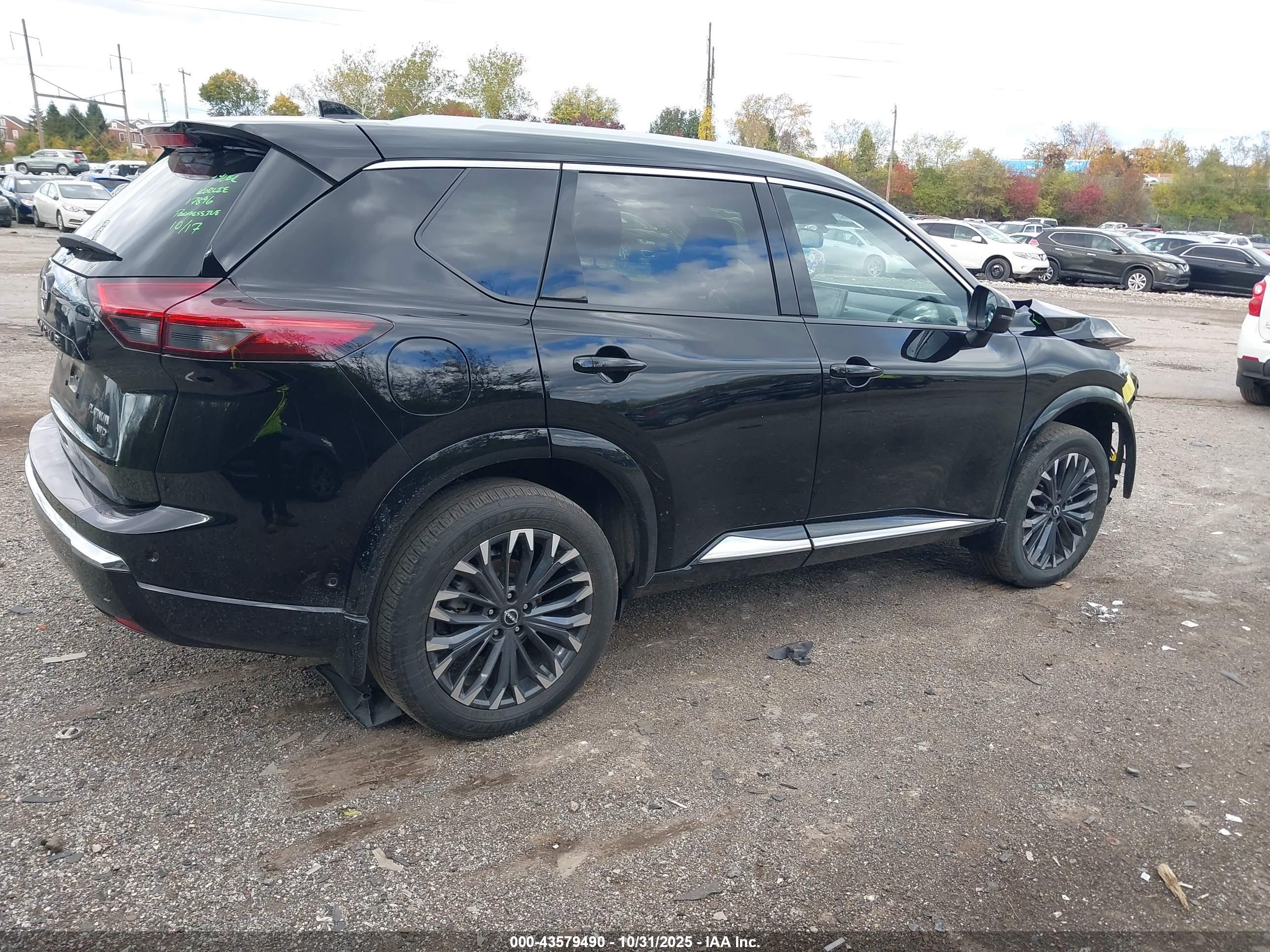 NISSAN ROGUE image 4