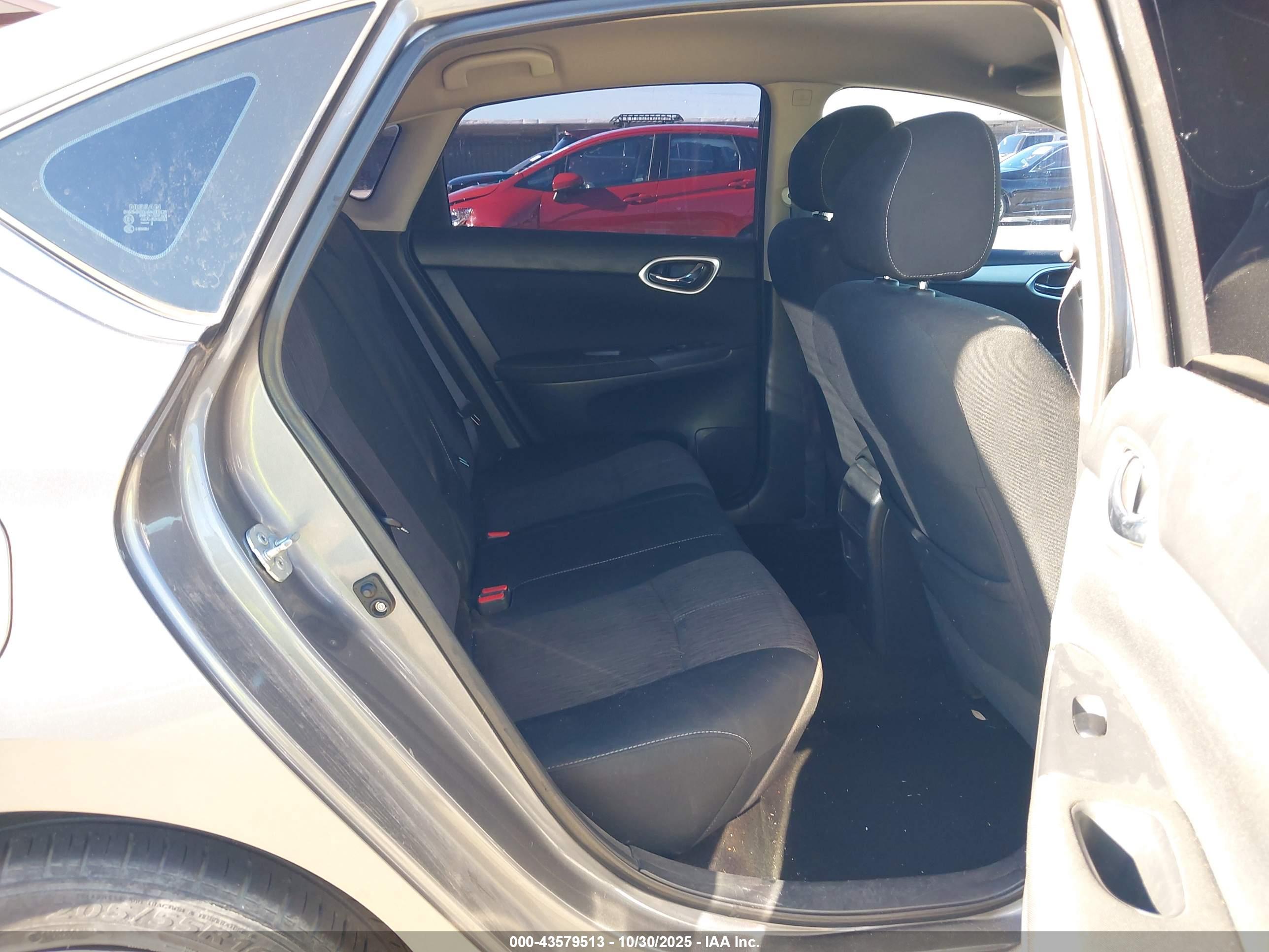 NISSAN SENTRA image 8