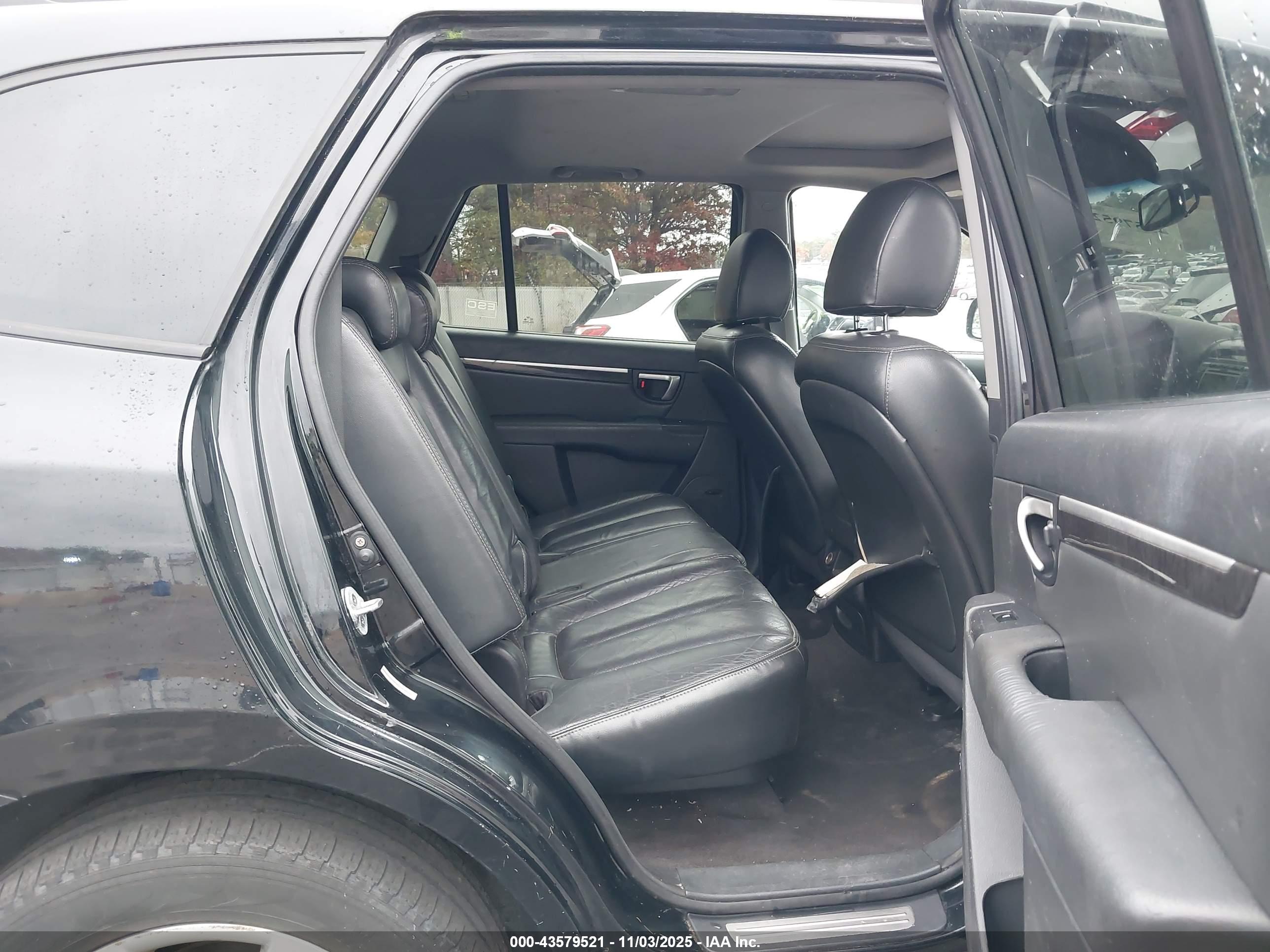 HYUNDAI SANTA image 8