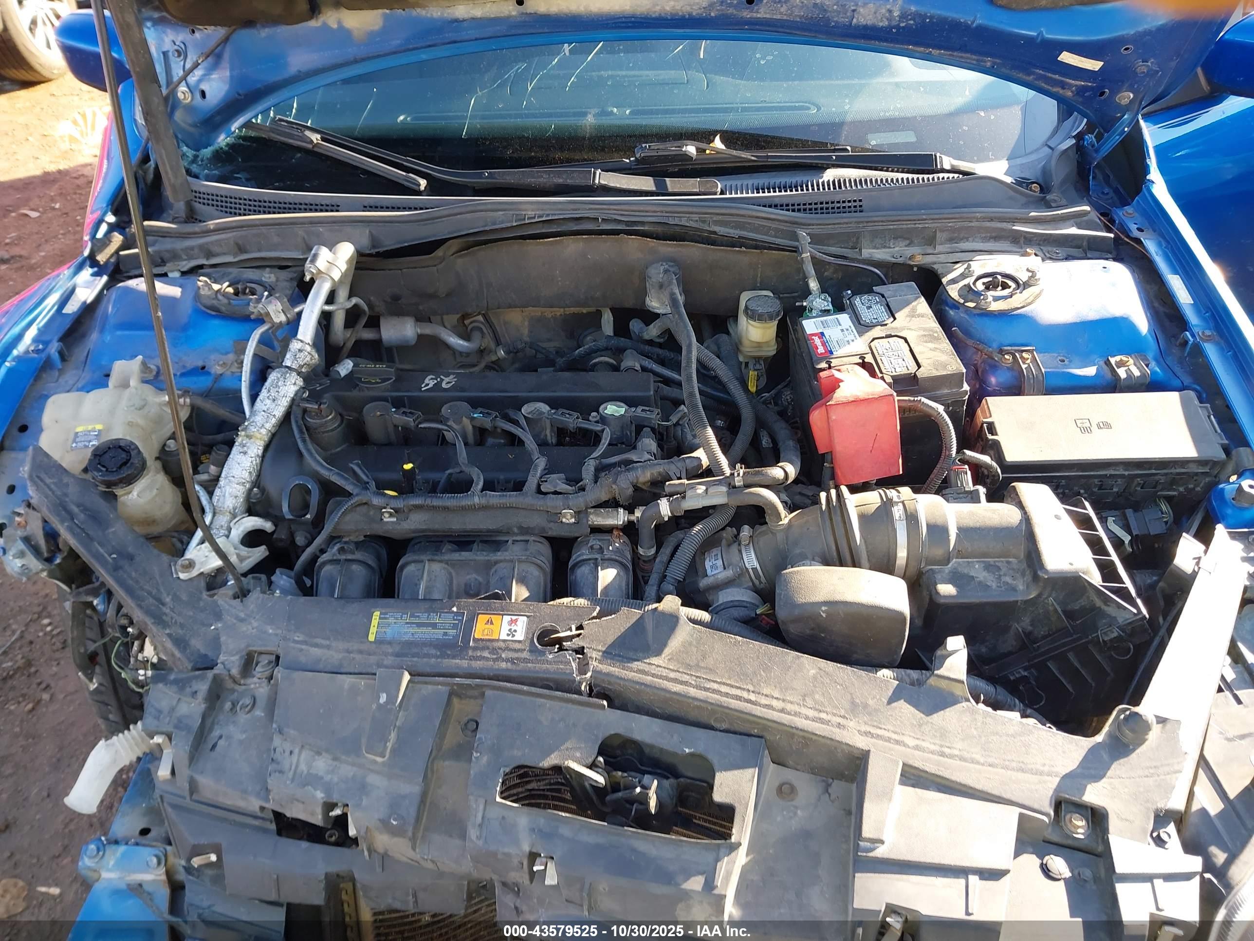 FORD FUSION image 10