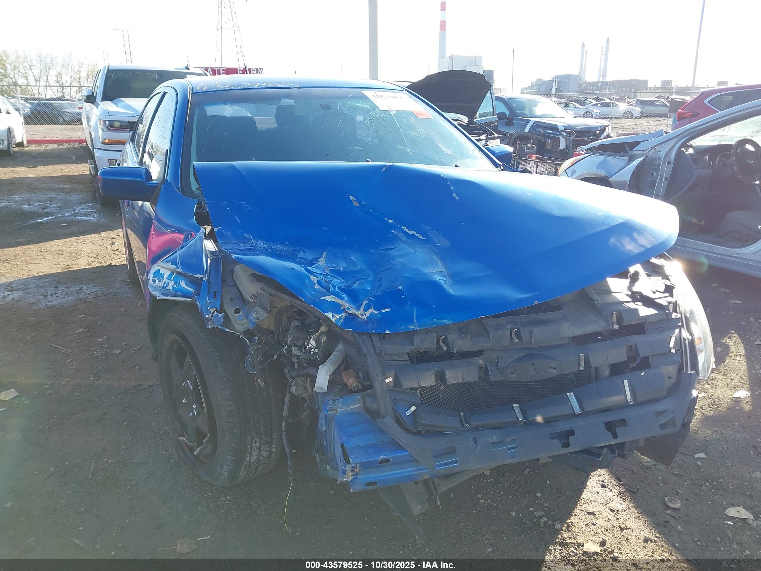 FORD FUSION image 6