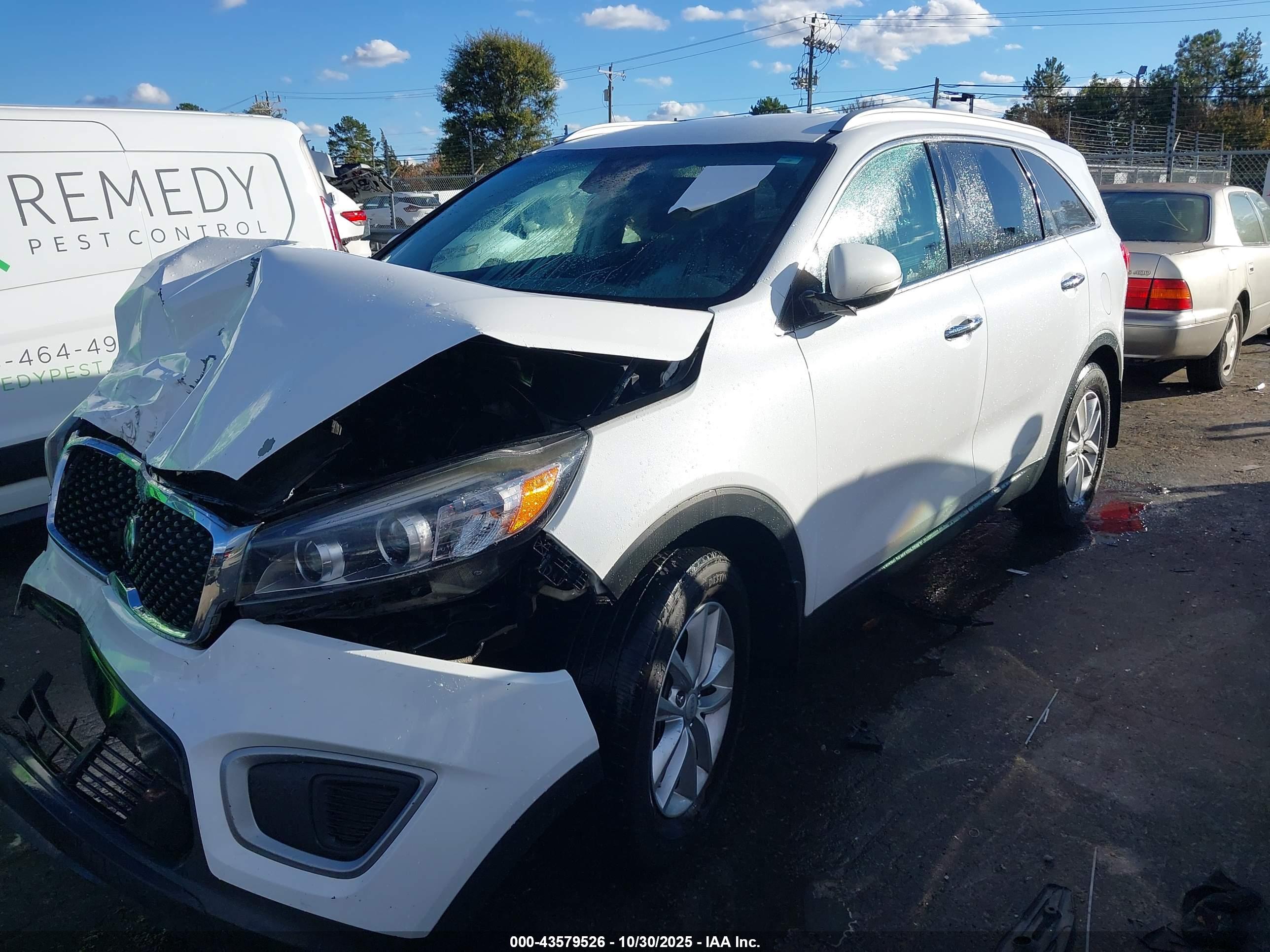 KIA SORENTO image 2