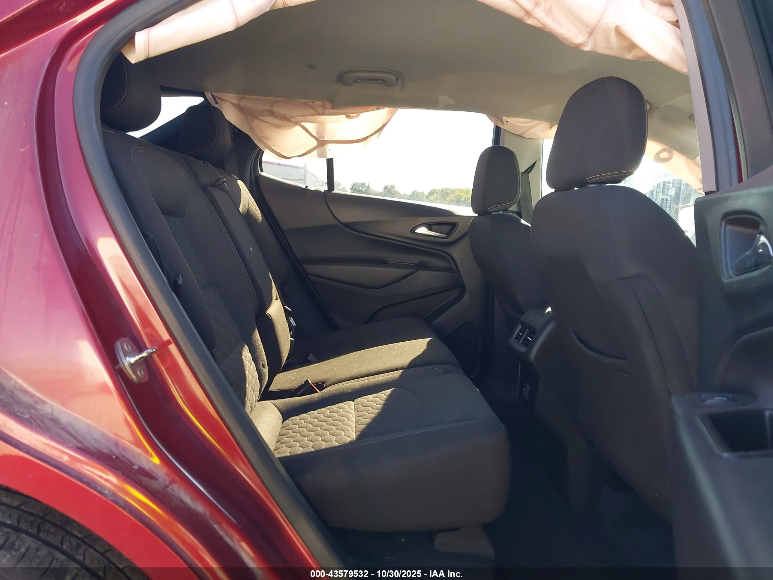 CHEVROLET EQUINOX image 8