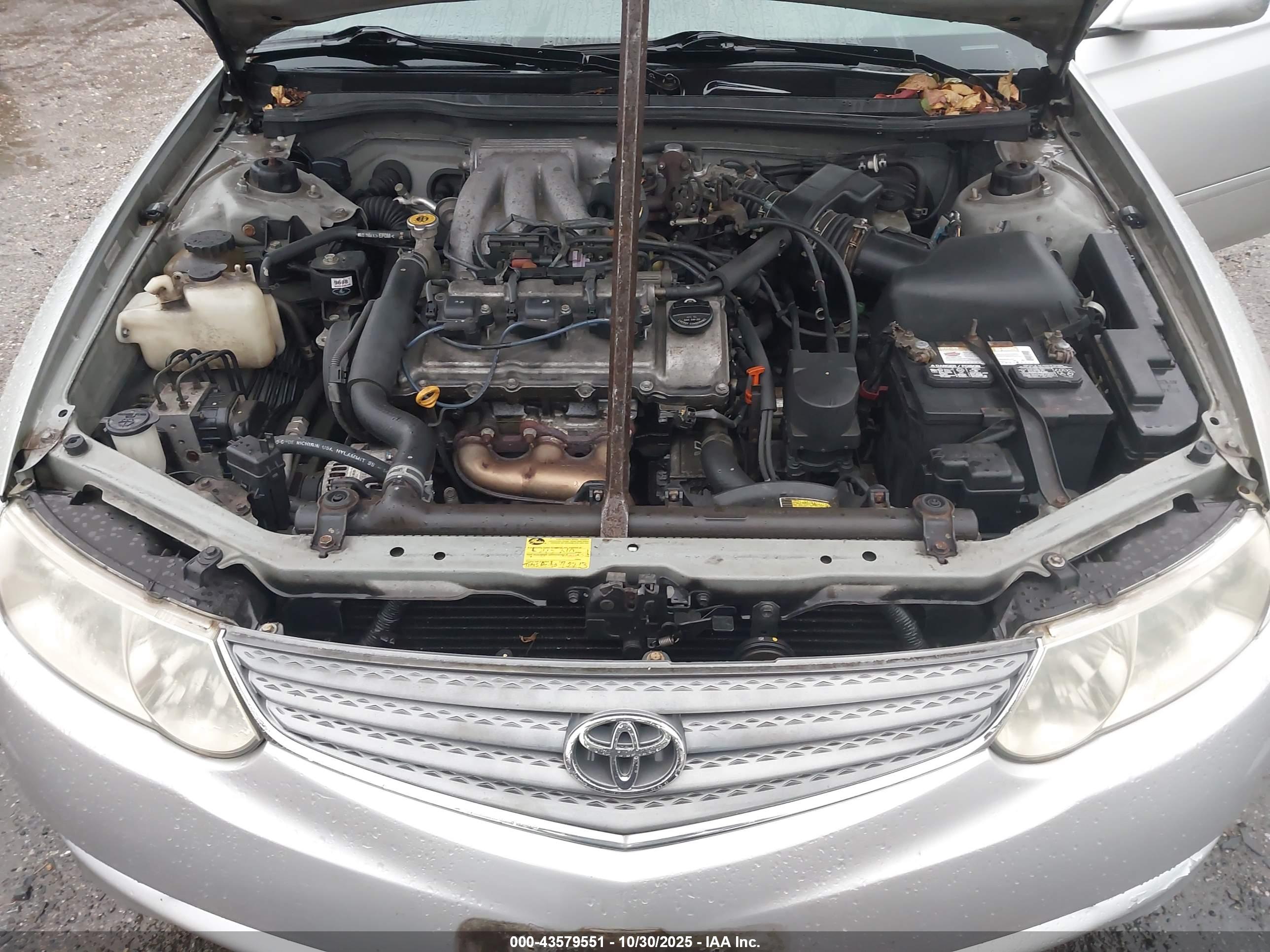 TOYOTA CAMRY image 10