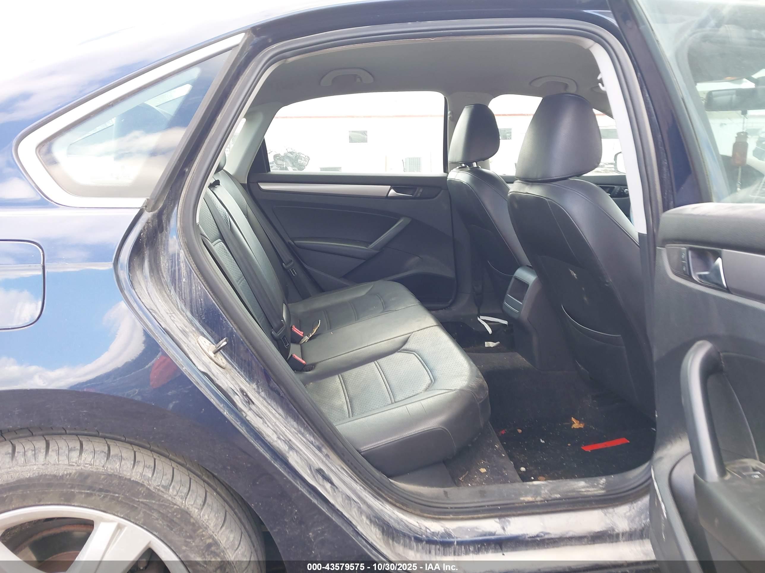 VOLKSWAGEN PASSAT image 8