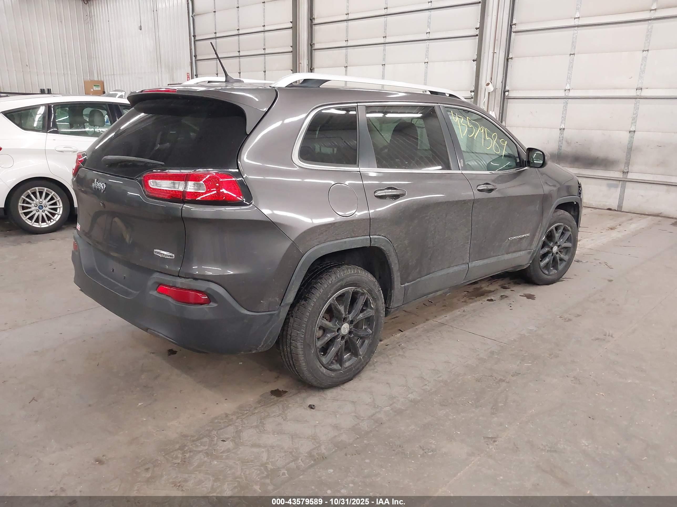 JEEP CHEROKEE image 4