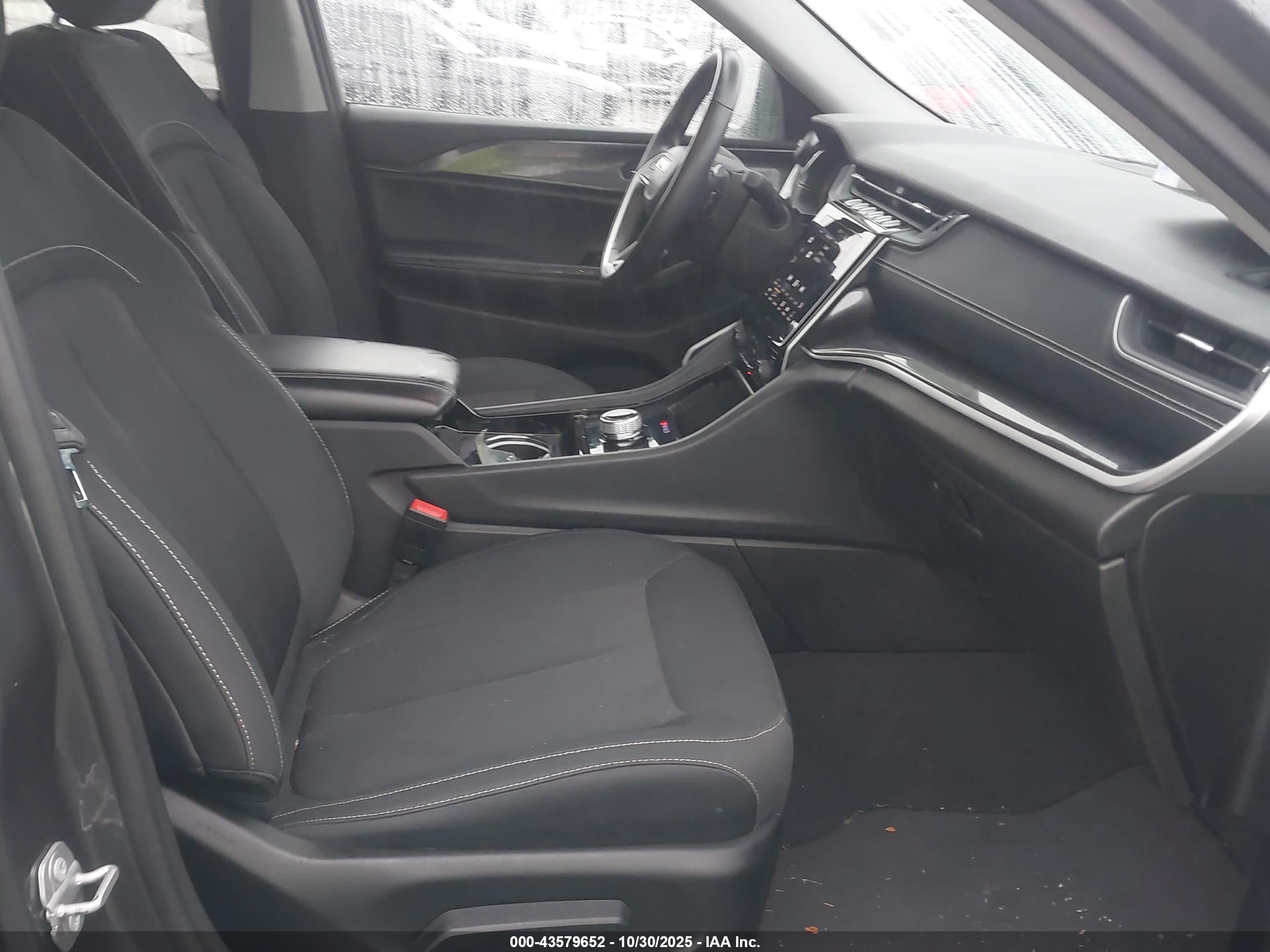JEEP GRAND image 5