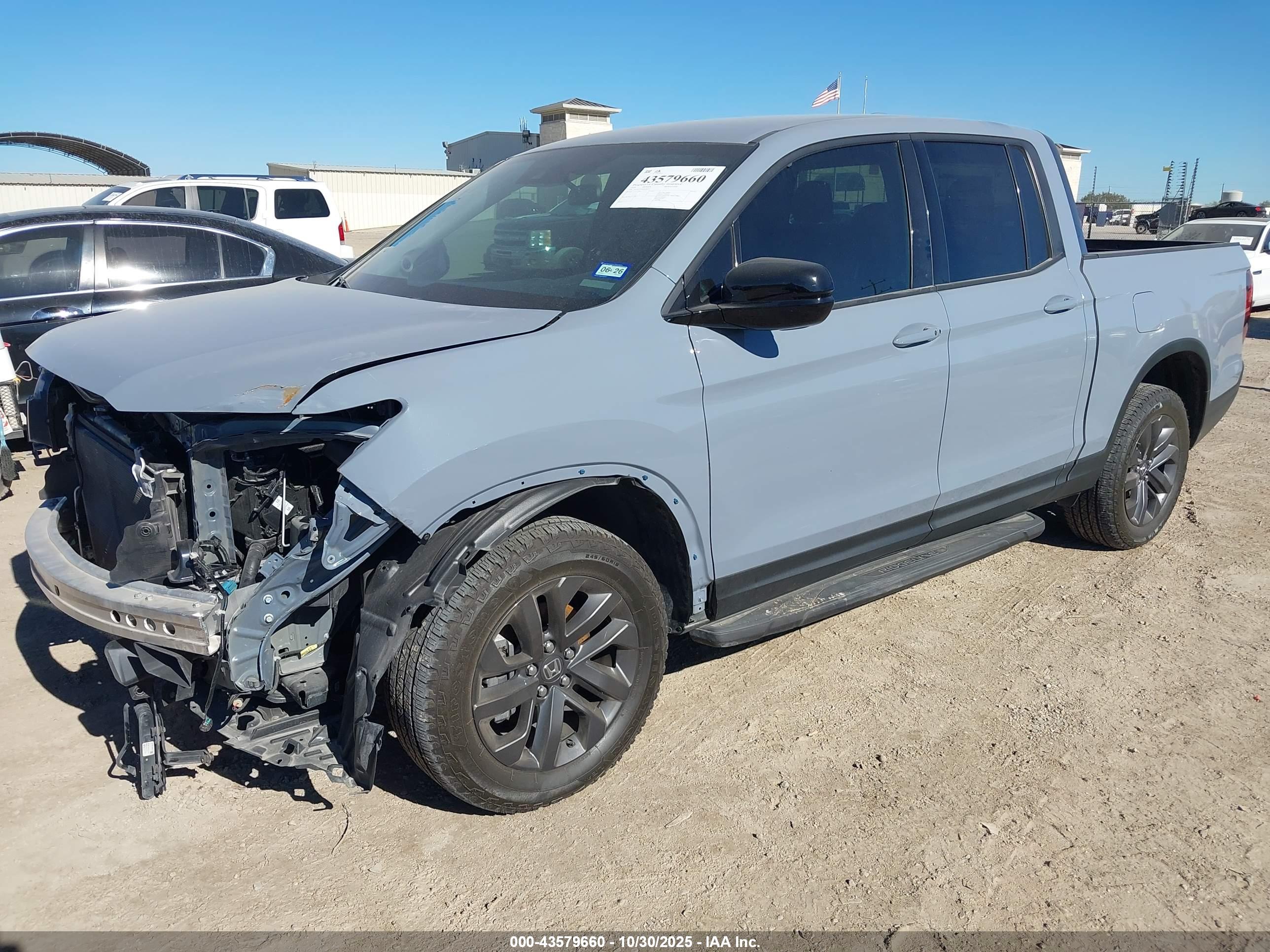 HONDA RIDGELINE image 2