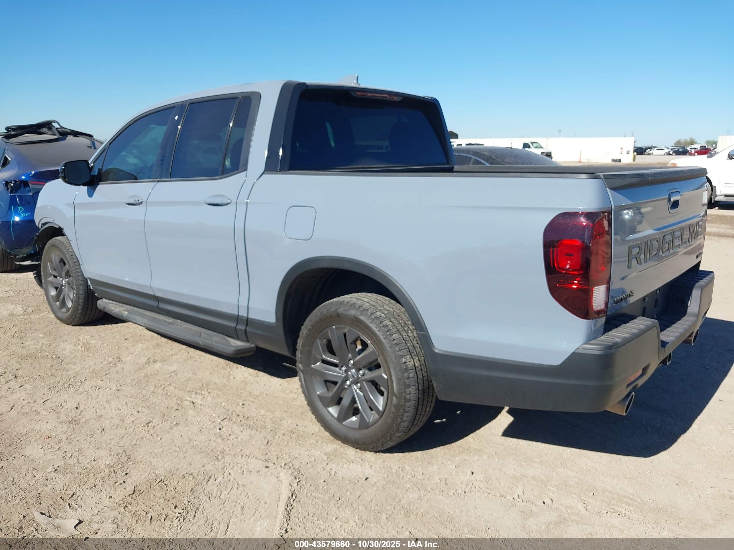 HONDA RIDGELINE image 3