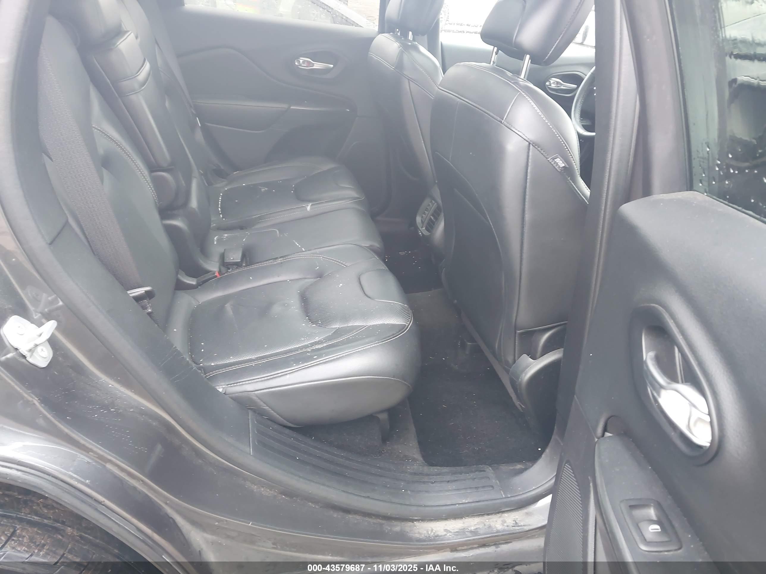 JEEP CHEROKEE image 8