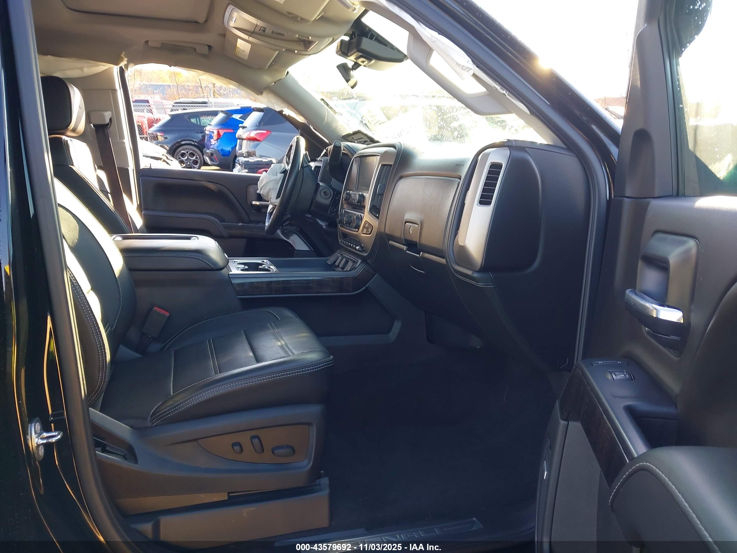 GMC SIERRA image 5
