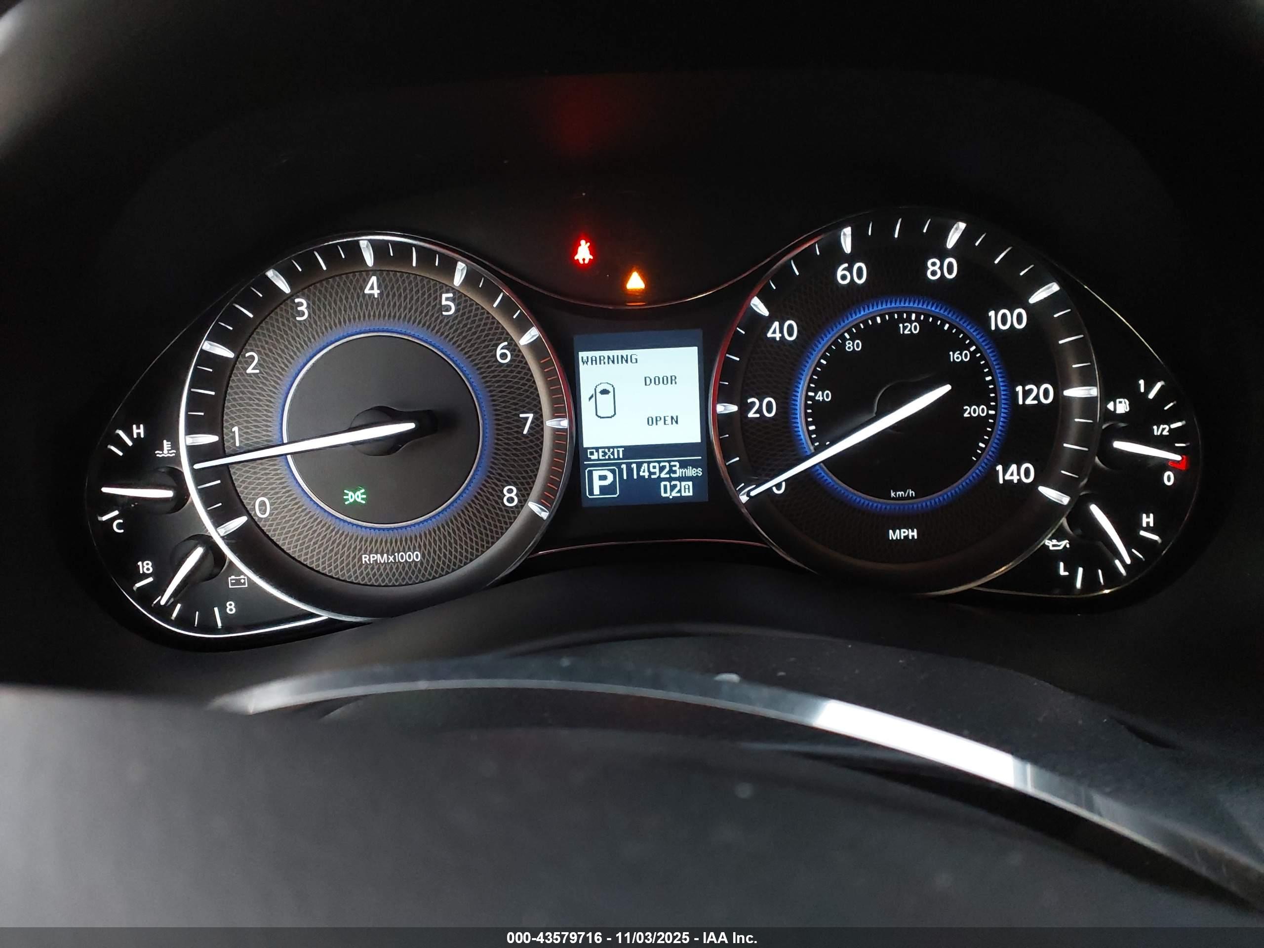 INFINITI QX80 image 7