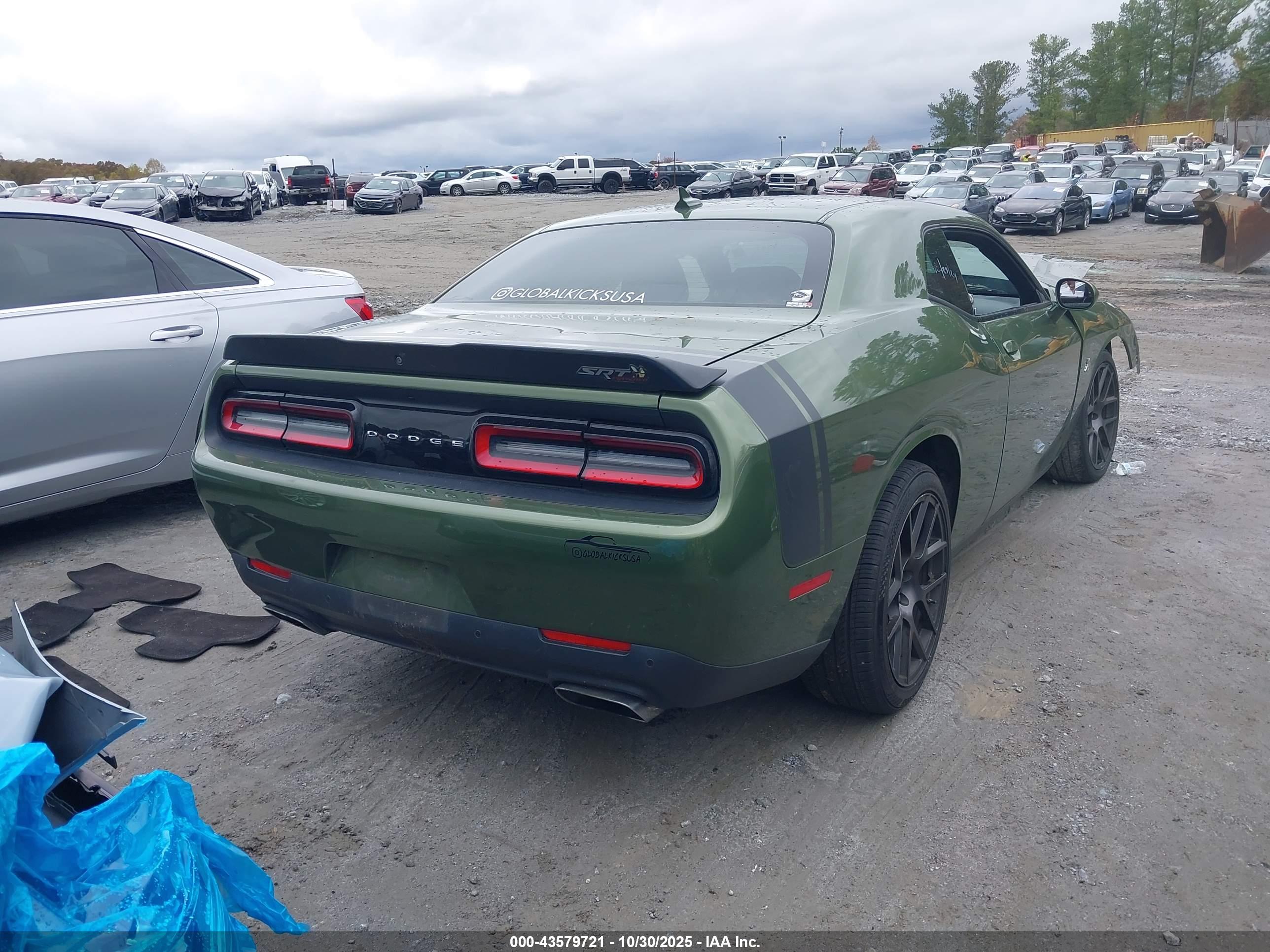 DODGE CHALLENGER image 4