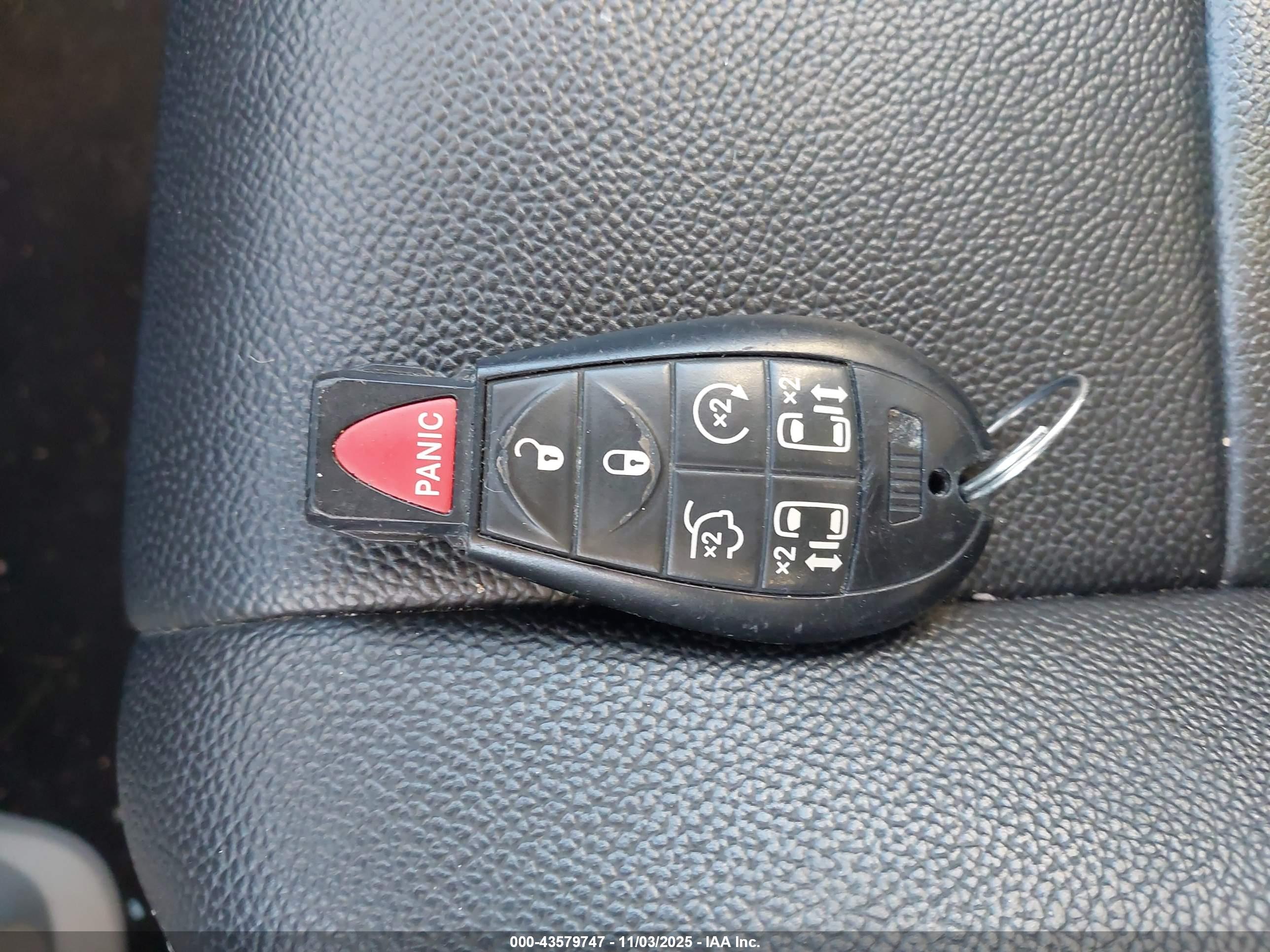 CHRYSLER TOWN image 11