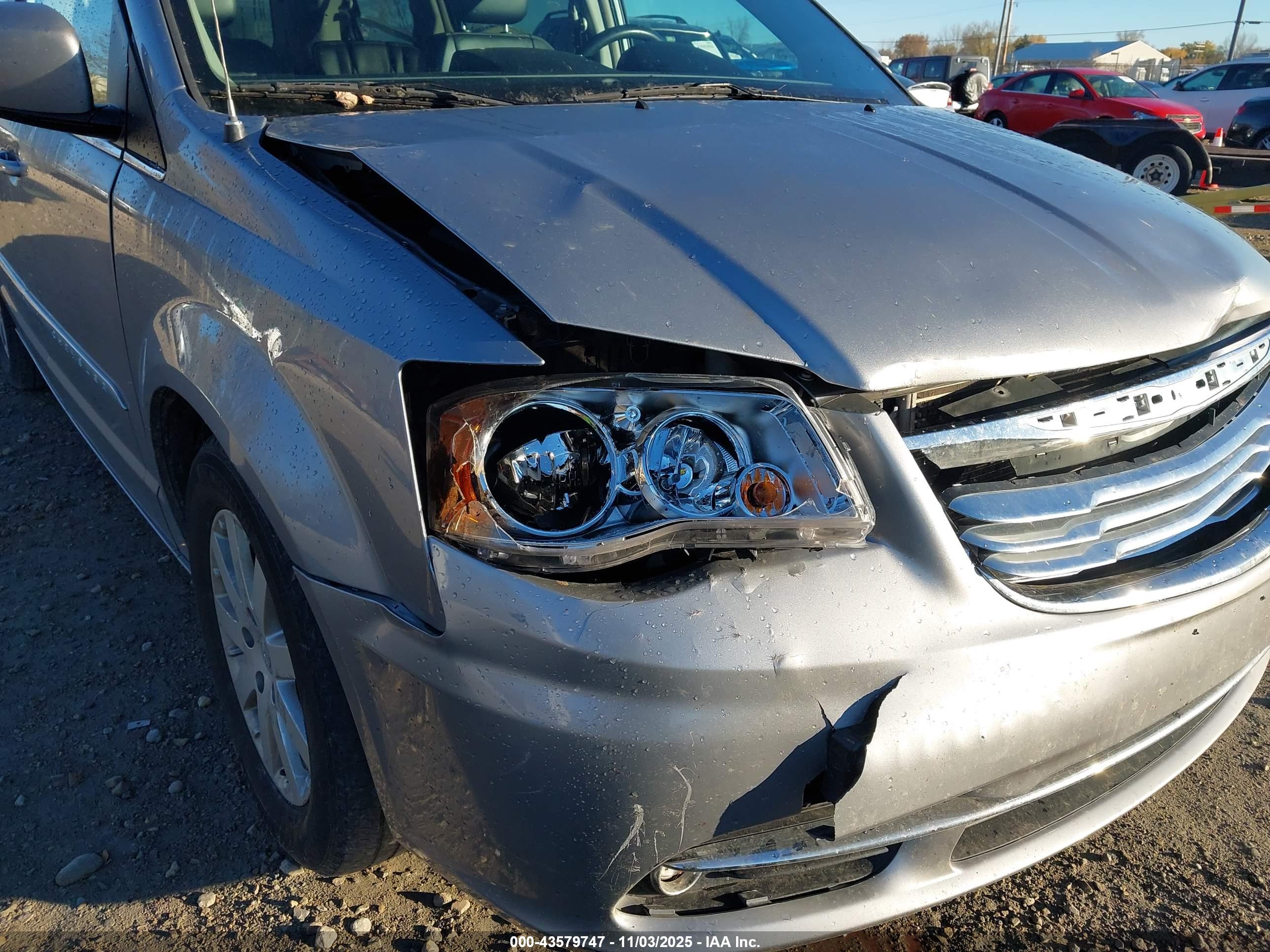 CHRYSLER TOWN image 6
