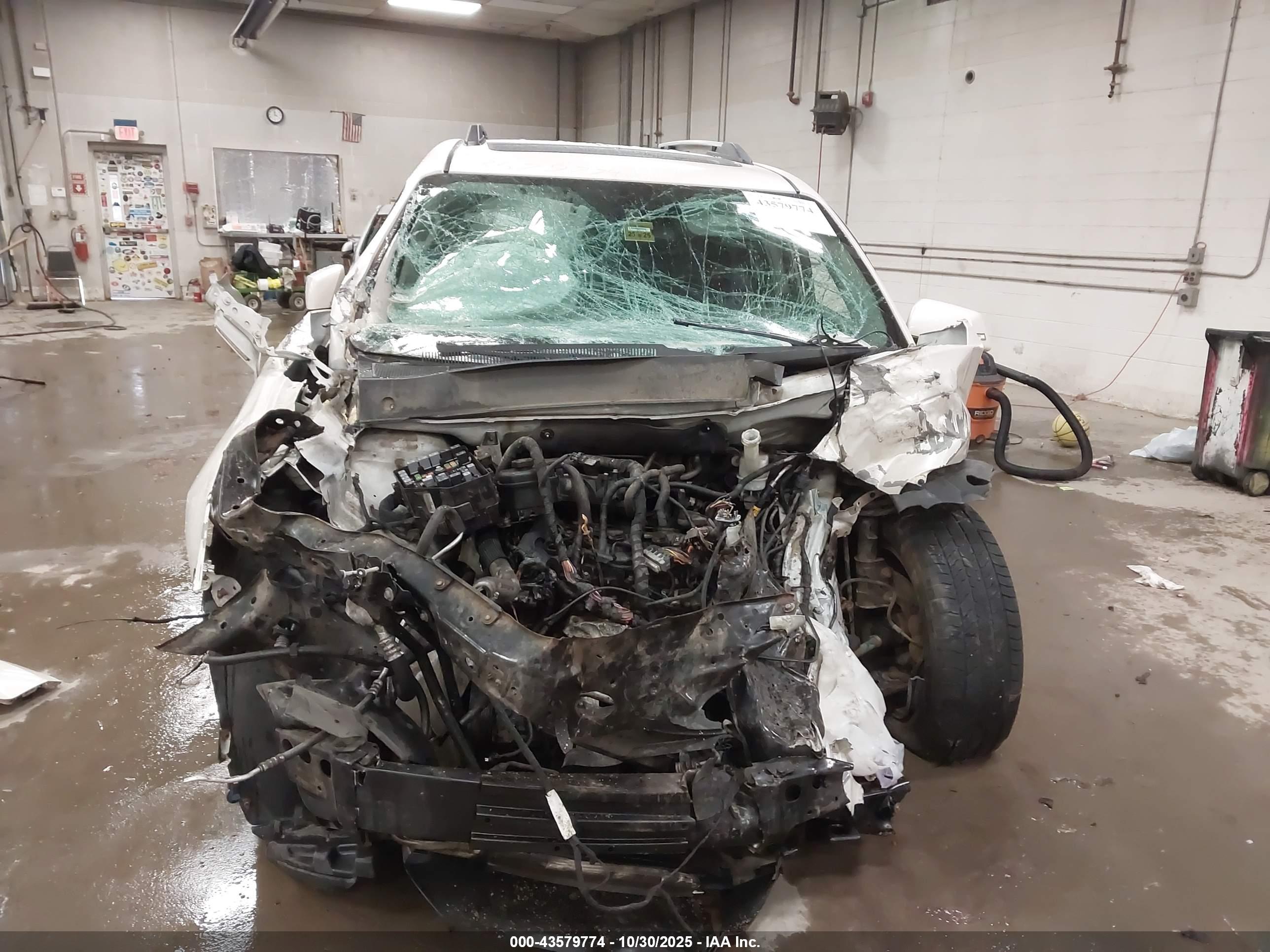 GMC ACADIA image 6