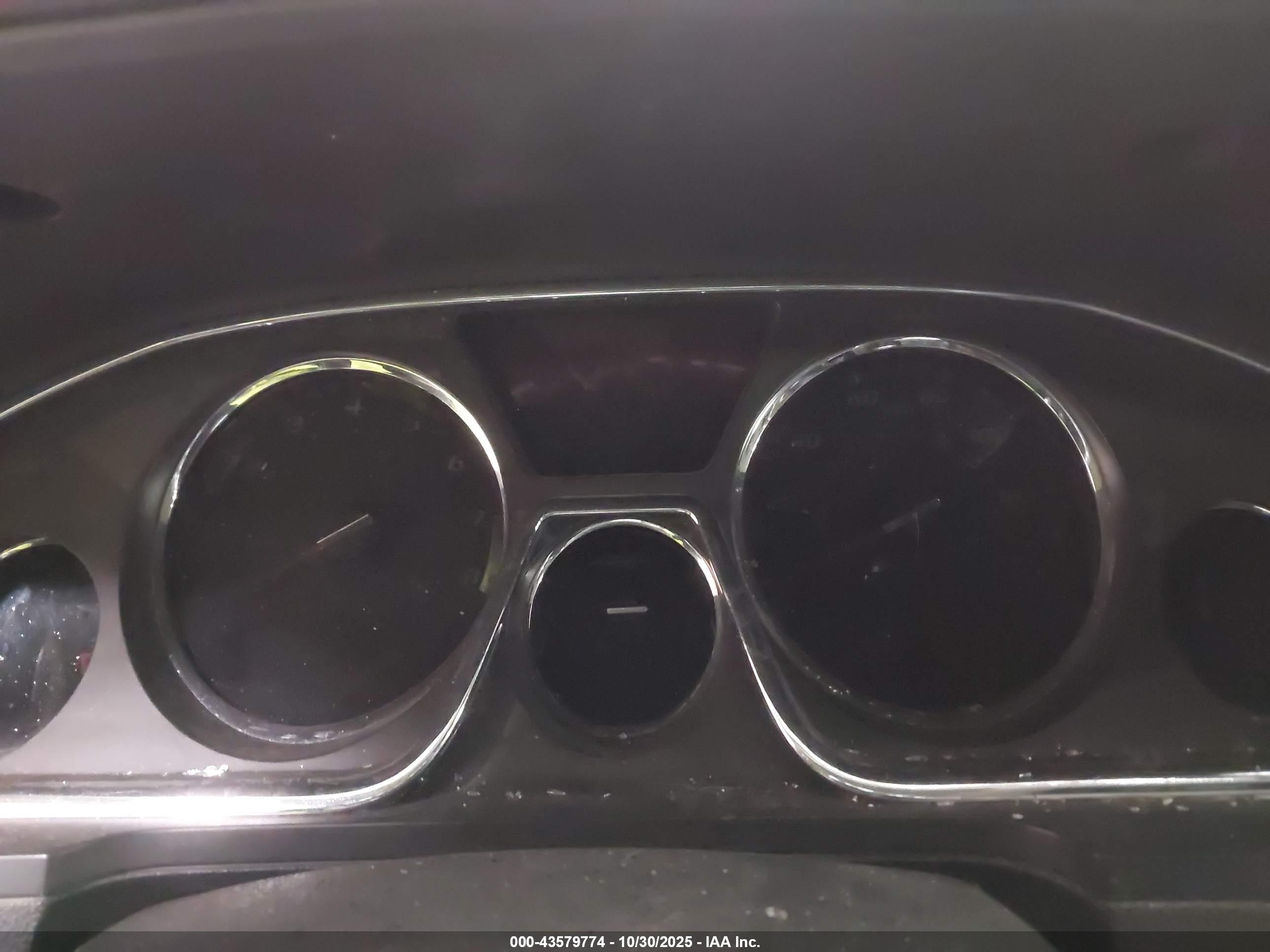 GMC ACADIA image 7