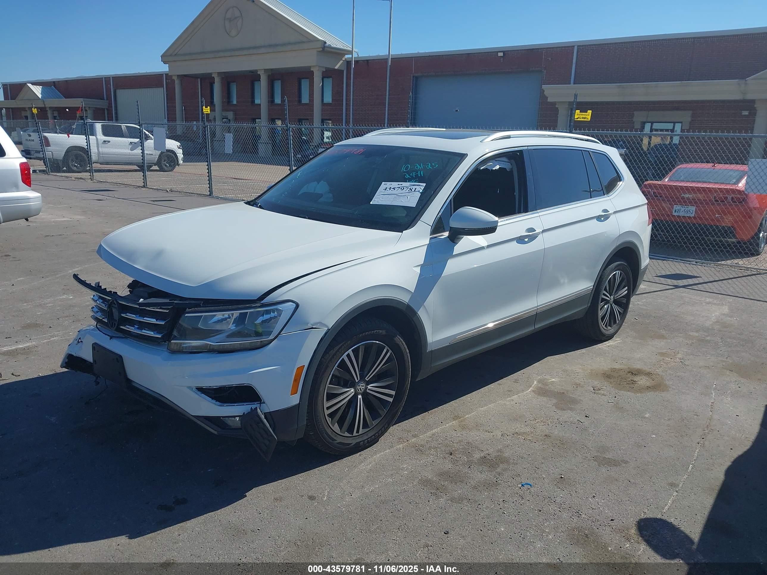 VOLKSWAGEN TIGUAN image 2
