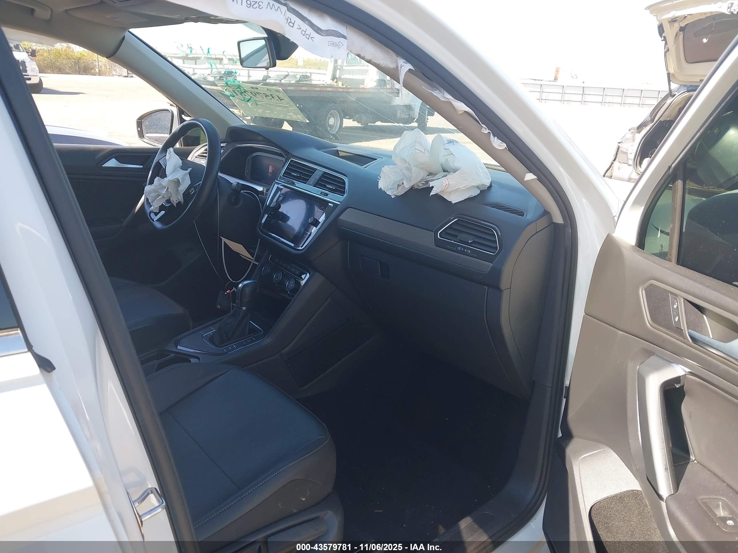 VOLKSWAGEN TIGUAN image 5