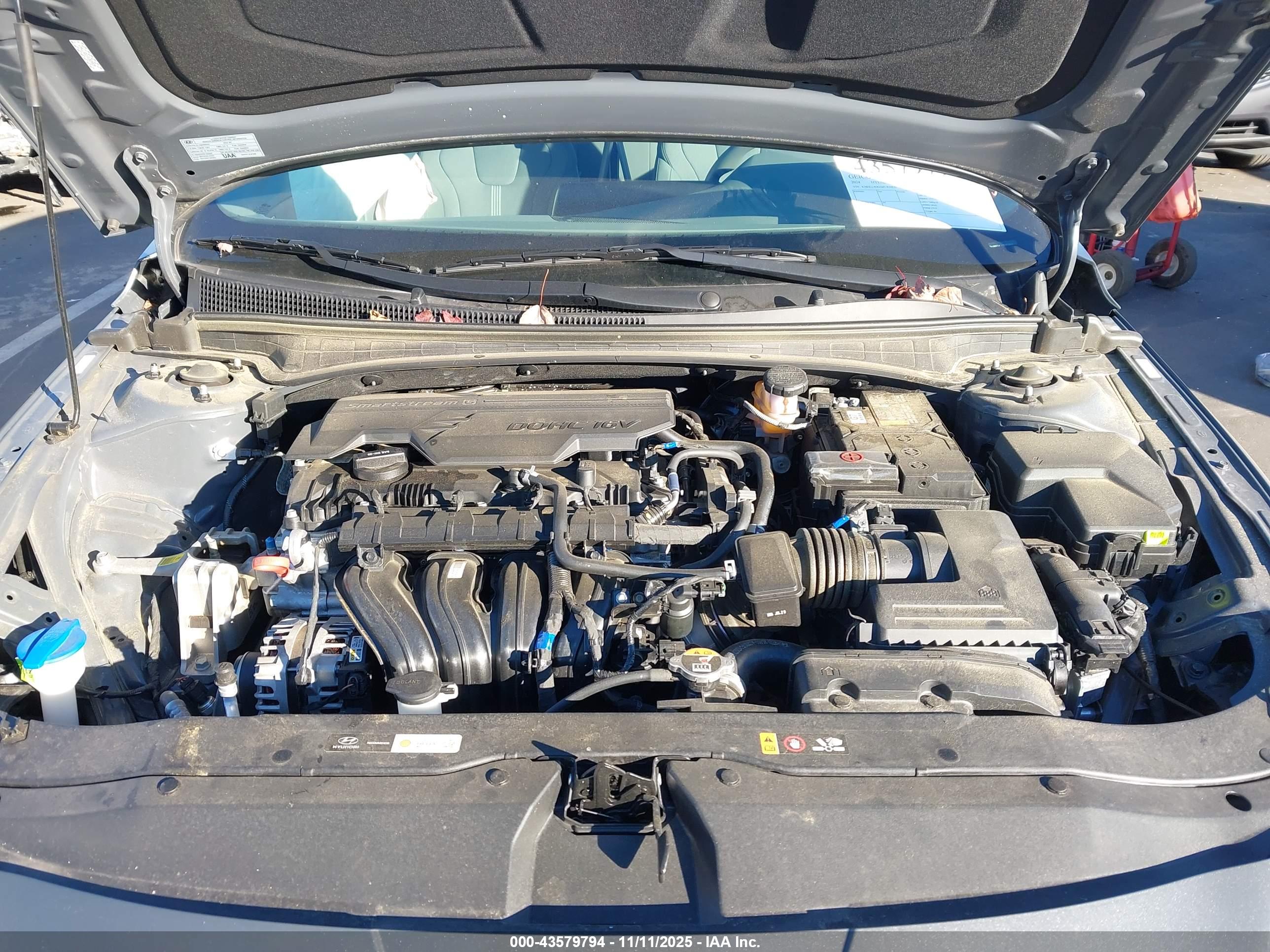 HYUNDAI ELANTRA image 10