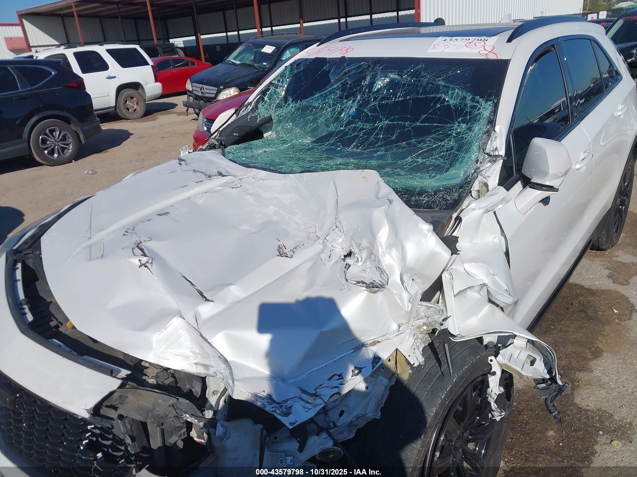 CADILLAC XT4 image 6