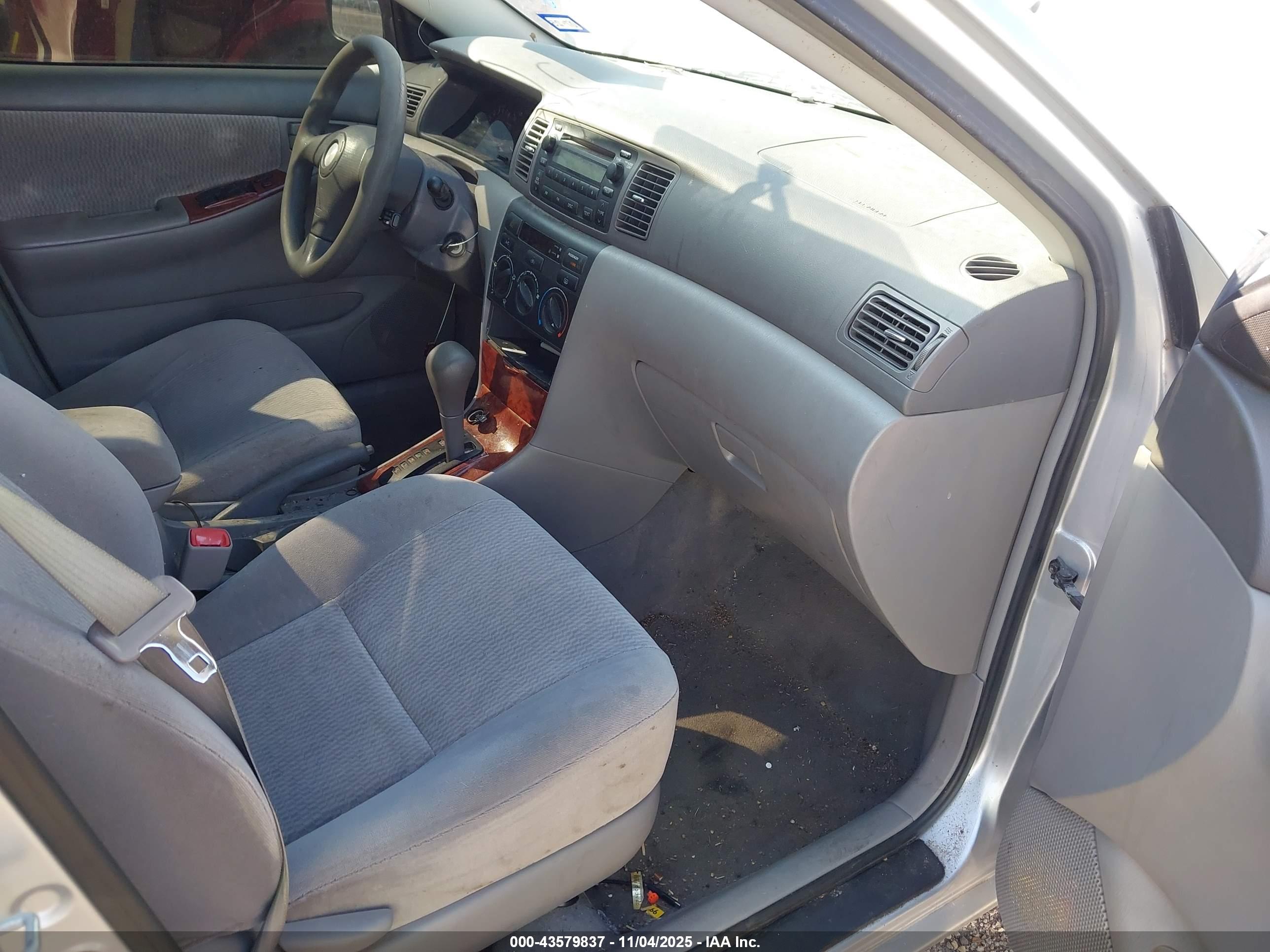 TOYOTA COROLLA image 5