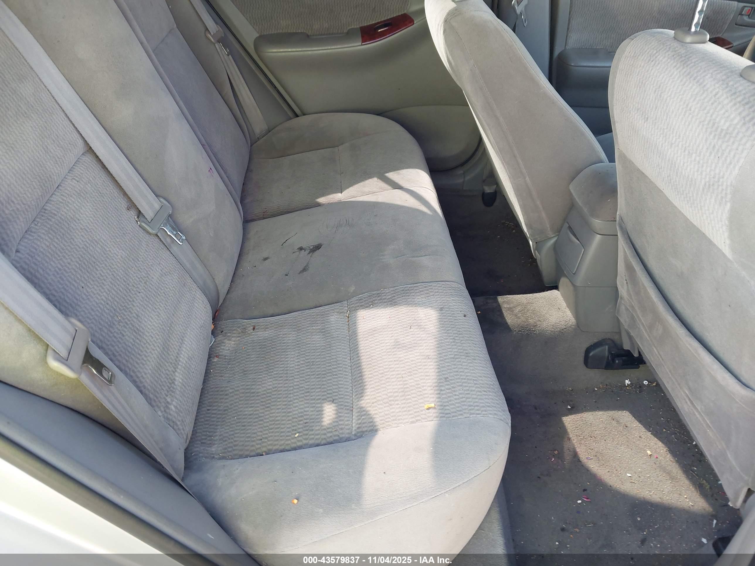 TOYOTA COROLLA image 8