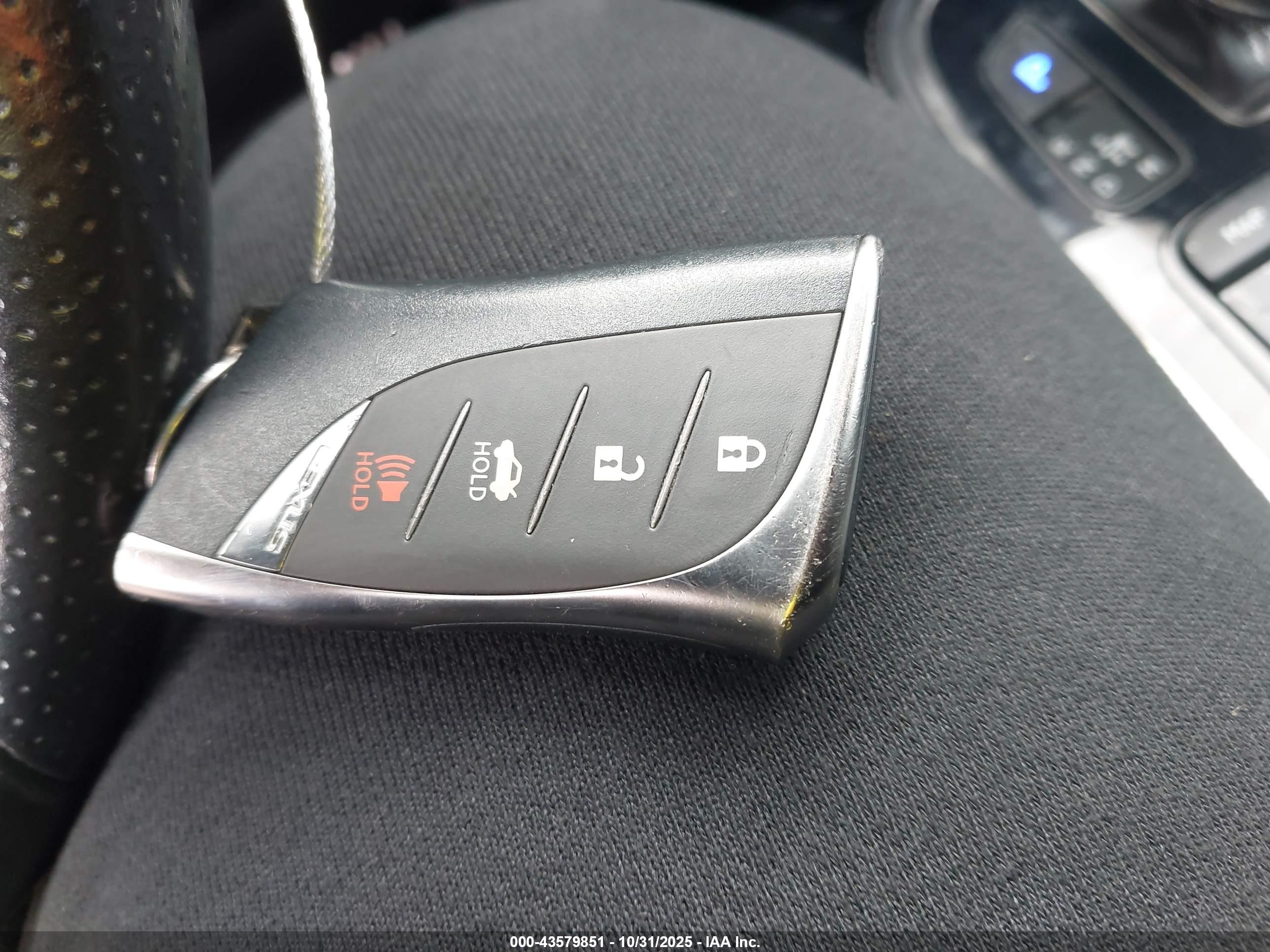 LEXUS LS image 11