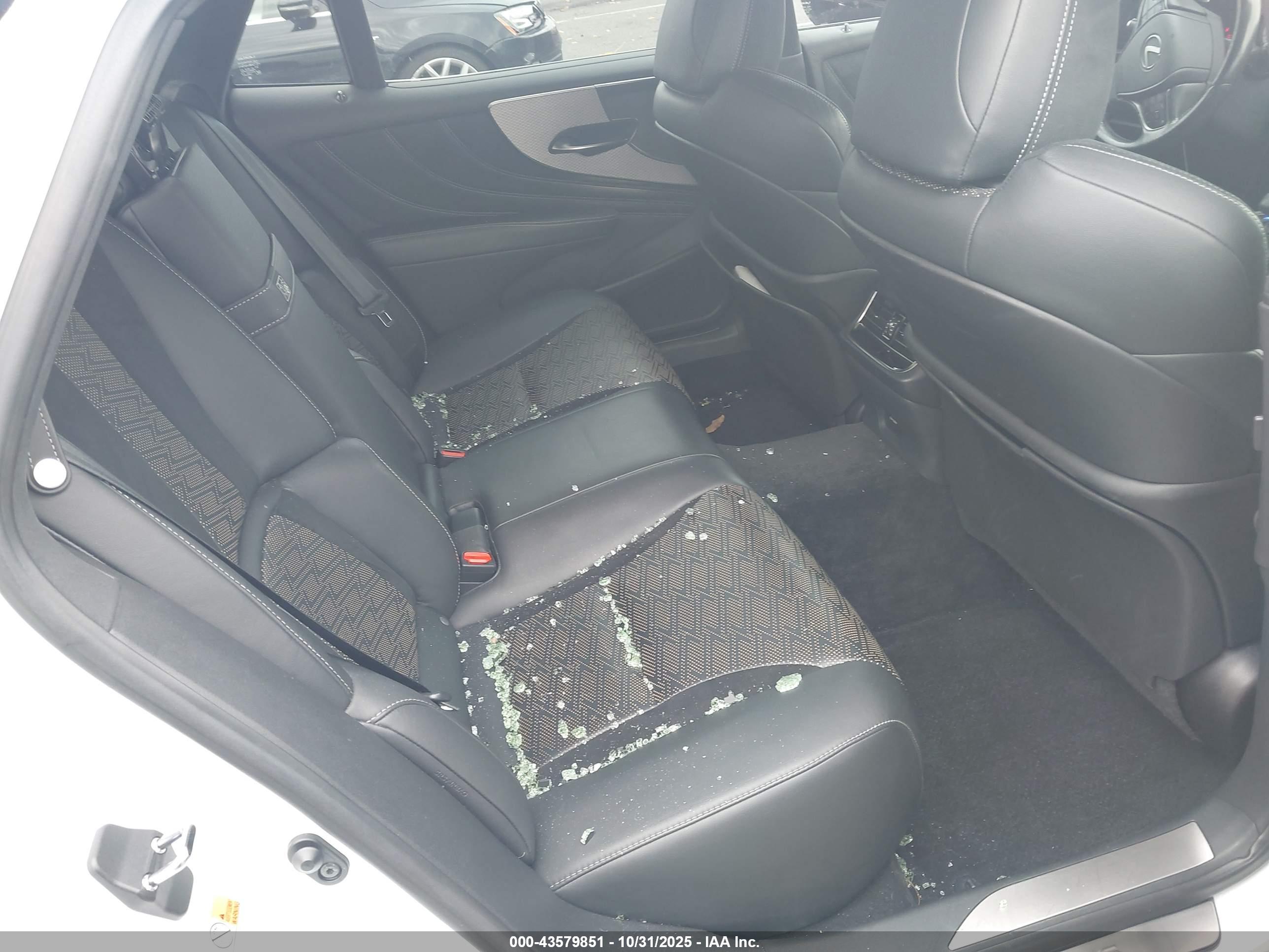LEXUS LS image 8