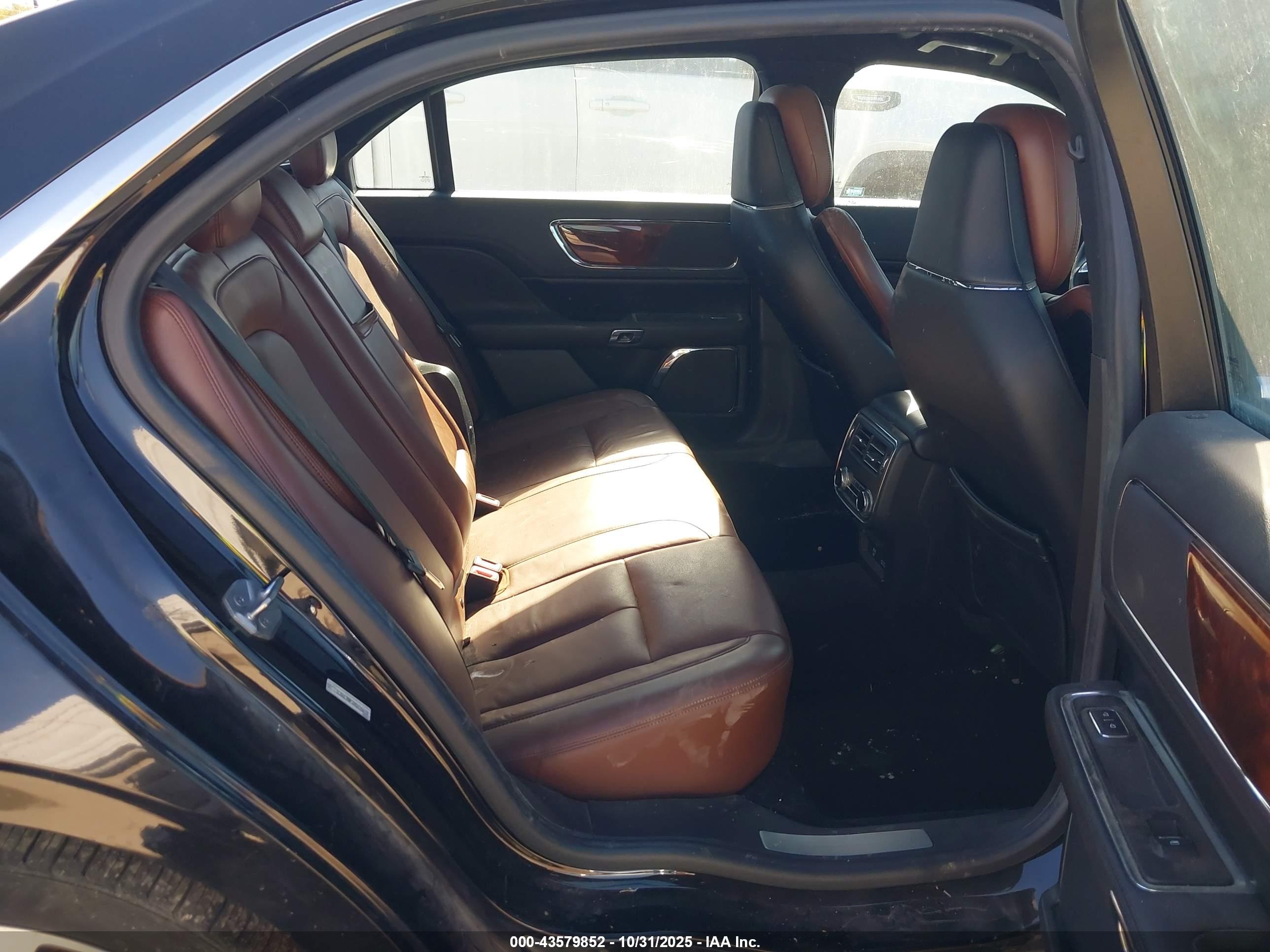 LINCOLN CONTINENTAL image 8