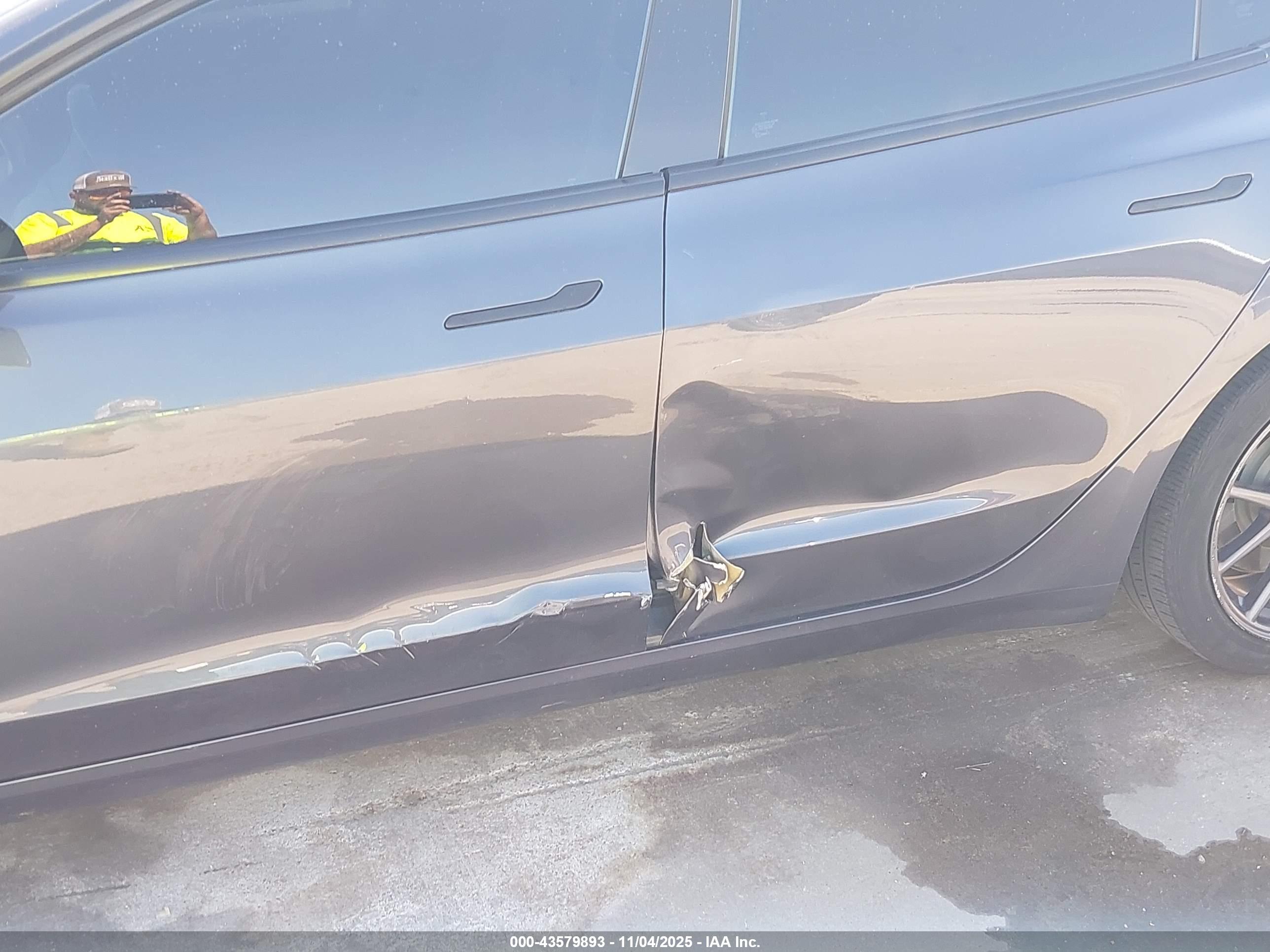 TESLA MODEL image 6