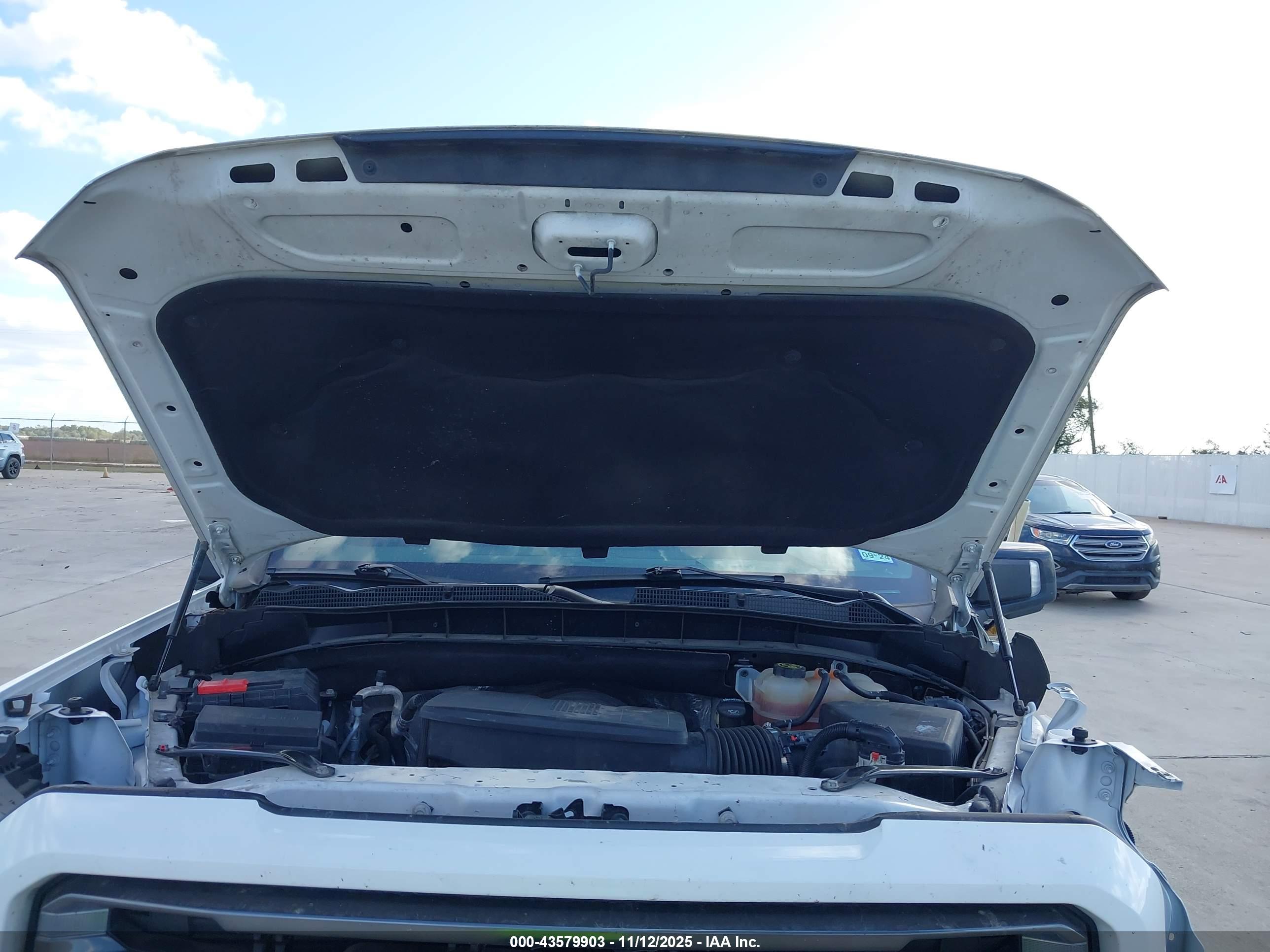 GMC SIERRA image 10