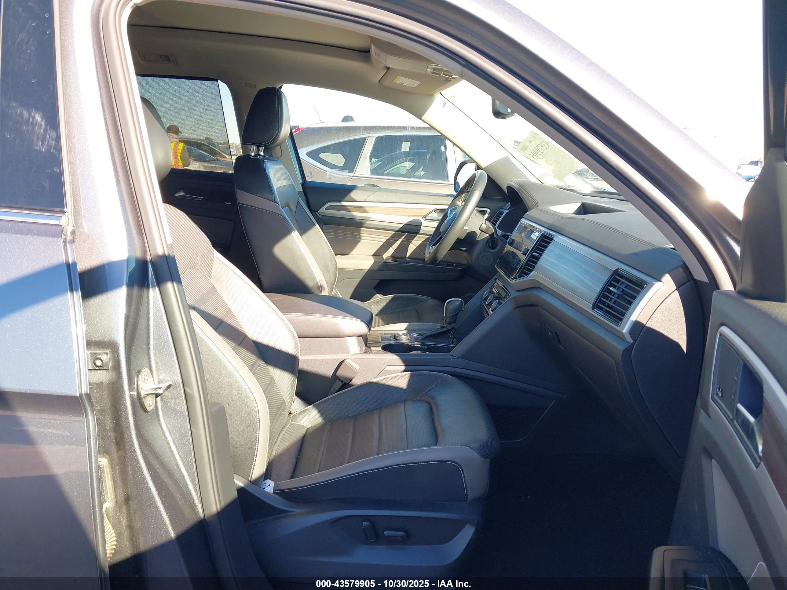 VOLKSWAGEN ATLAS image 5