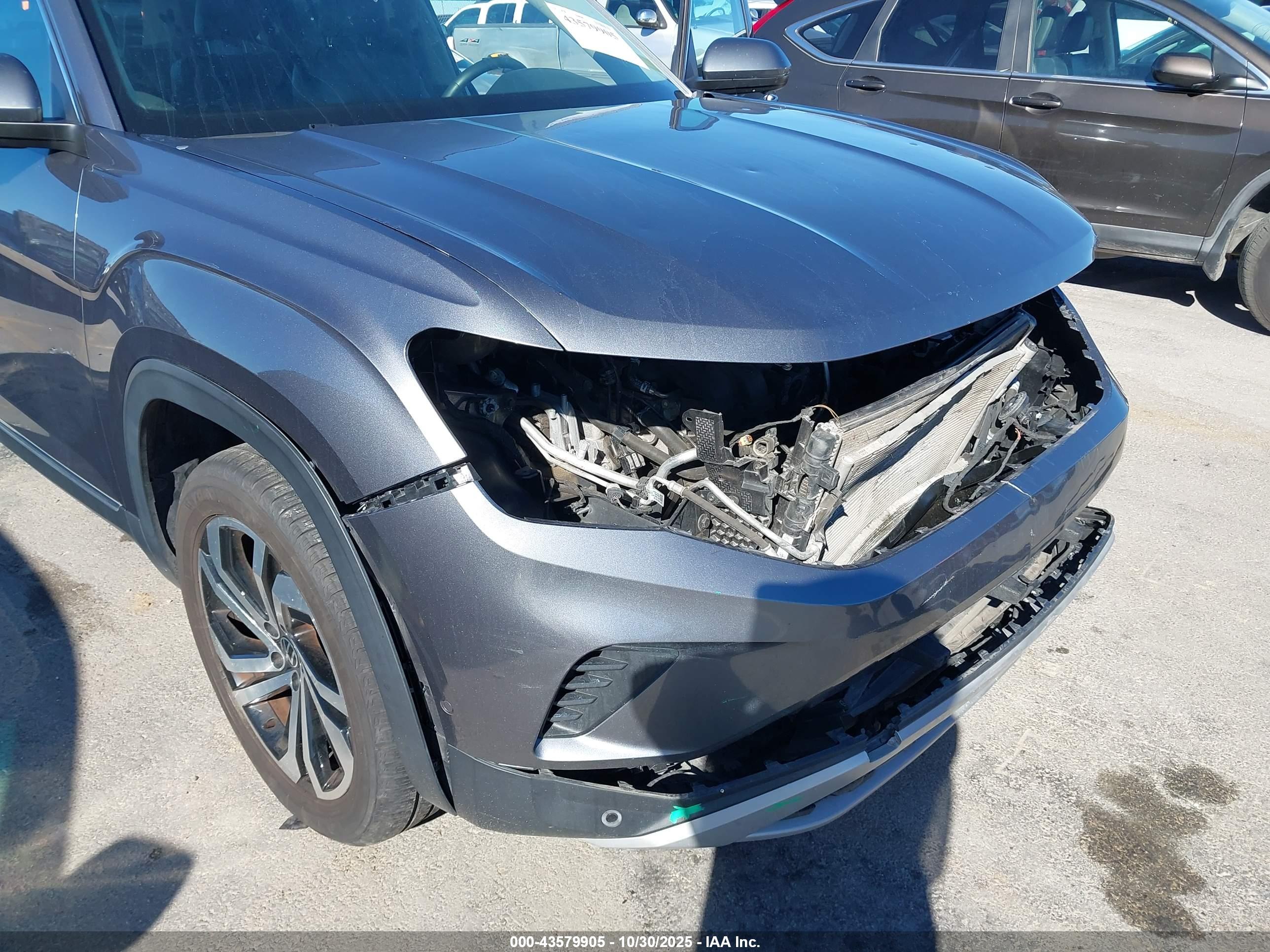 VOLKSWAGEN ATLAS image 6