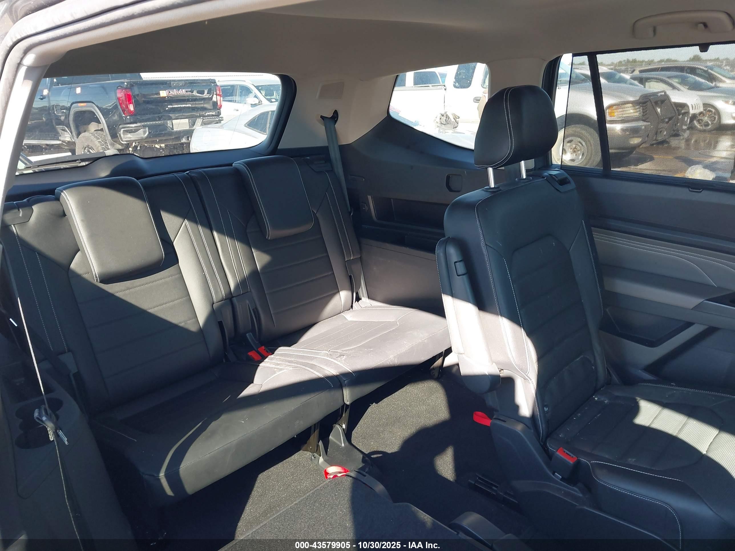 VOLKSWAGEN ATLAS image 8