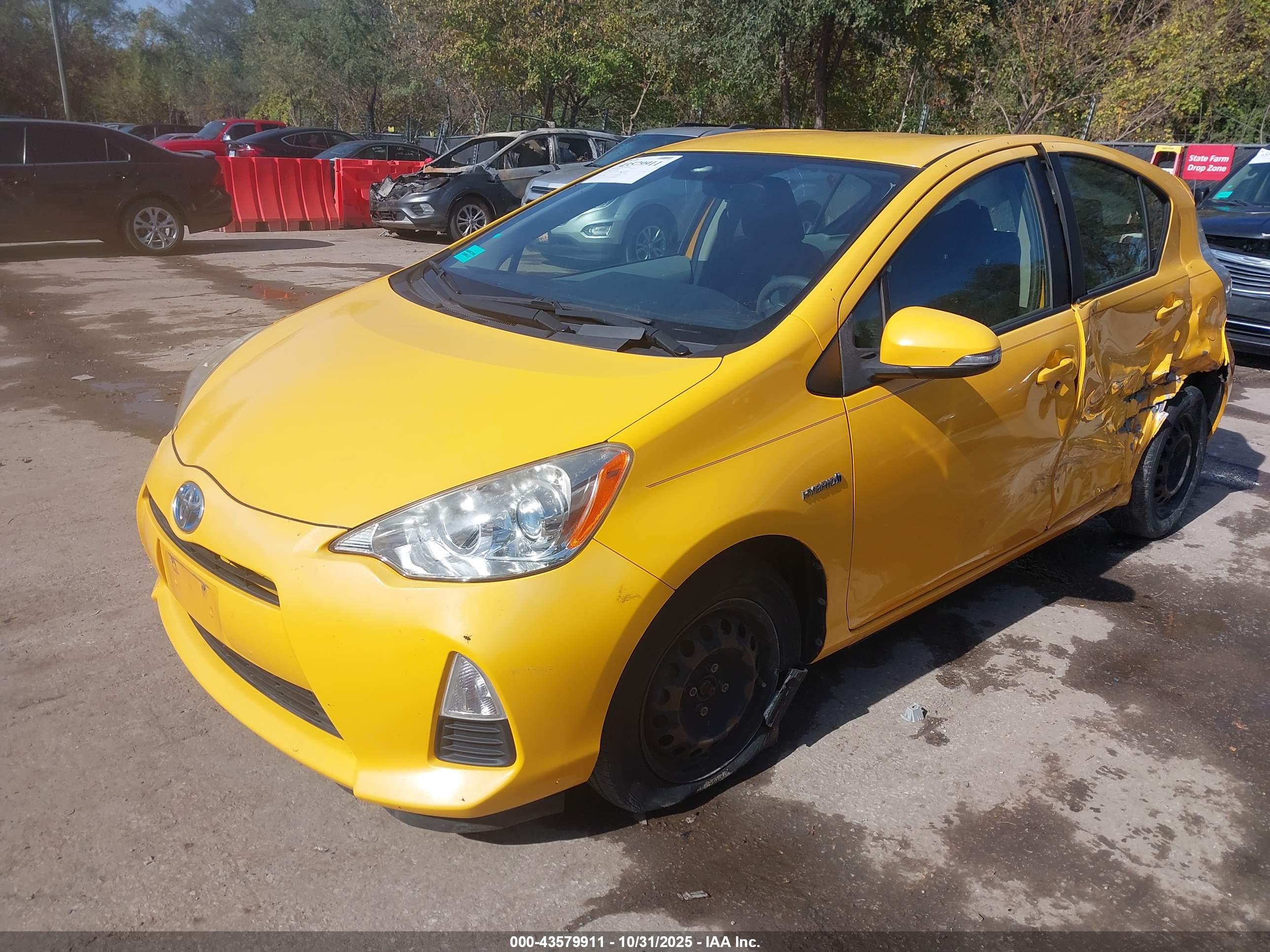 TOYOTA PRIUS image 2