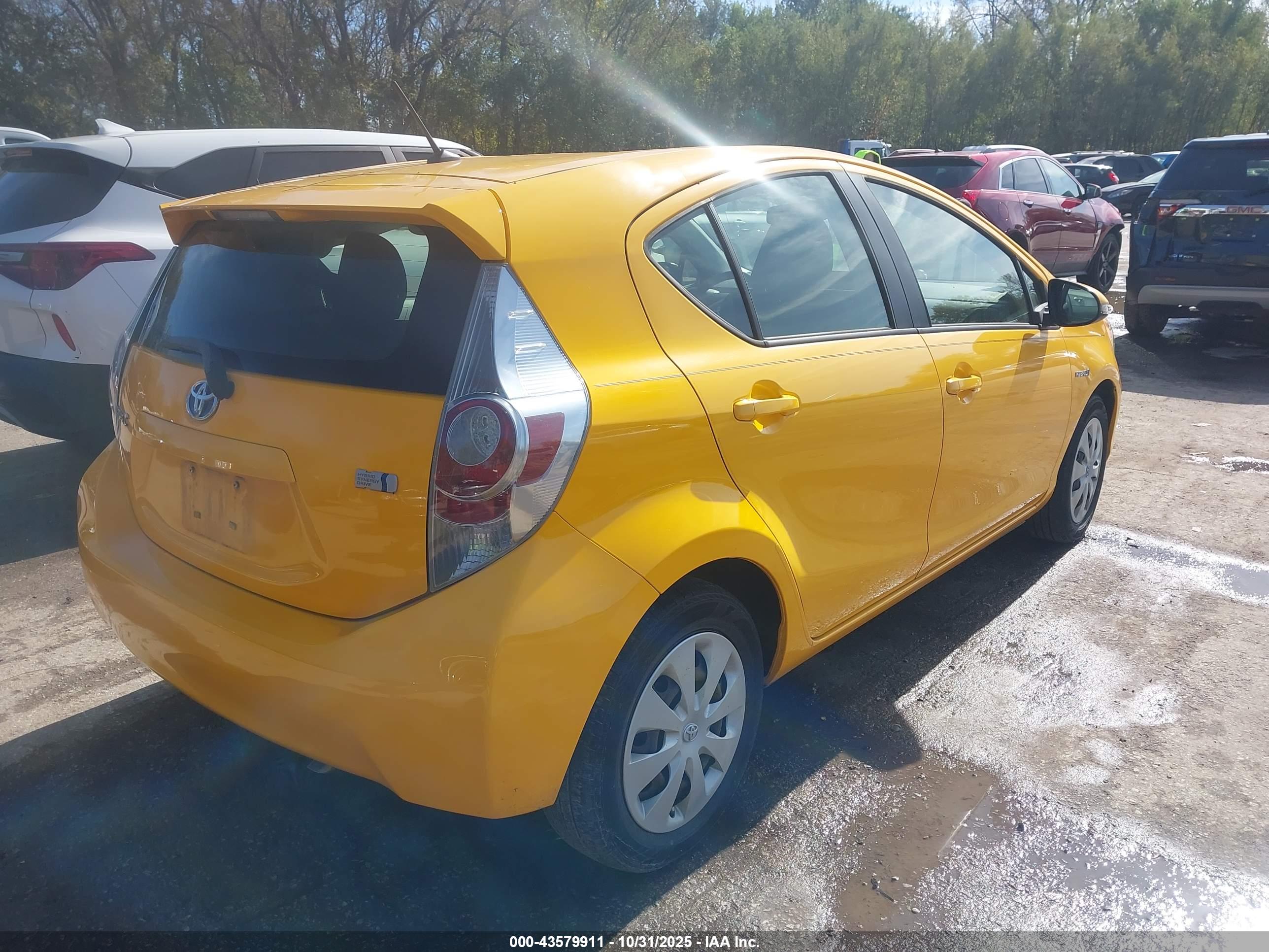 TOYOTA PRIUS image 4