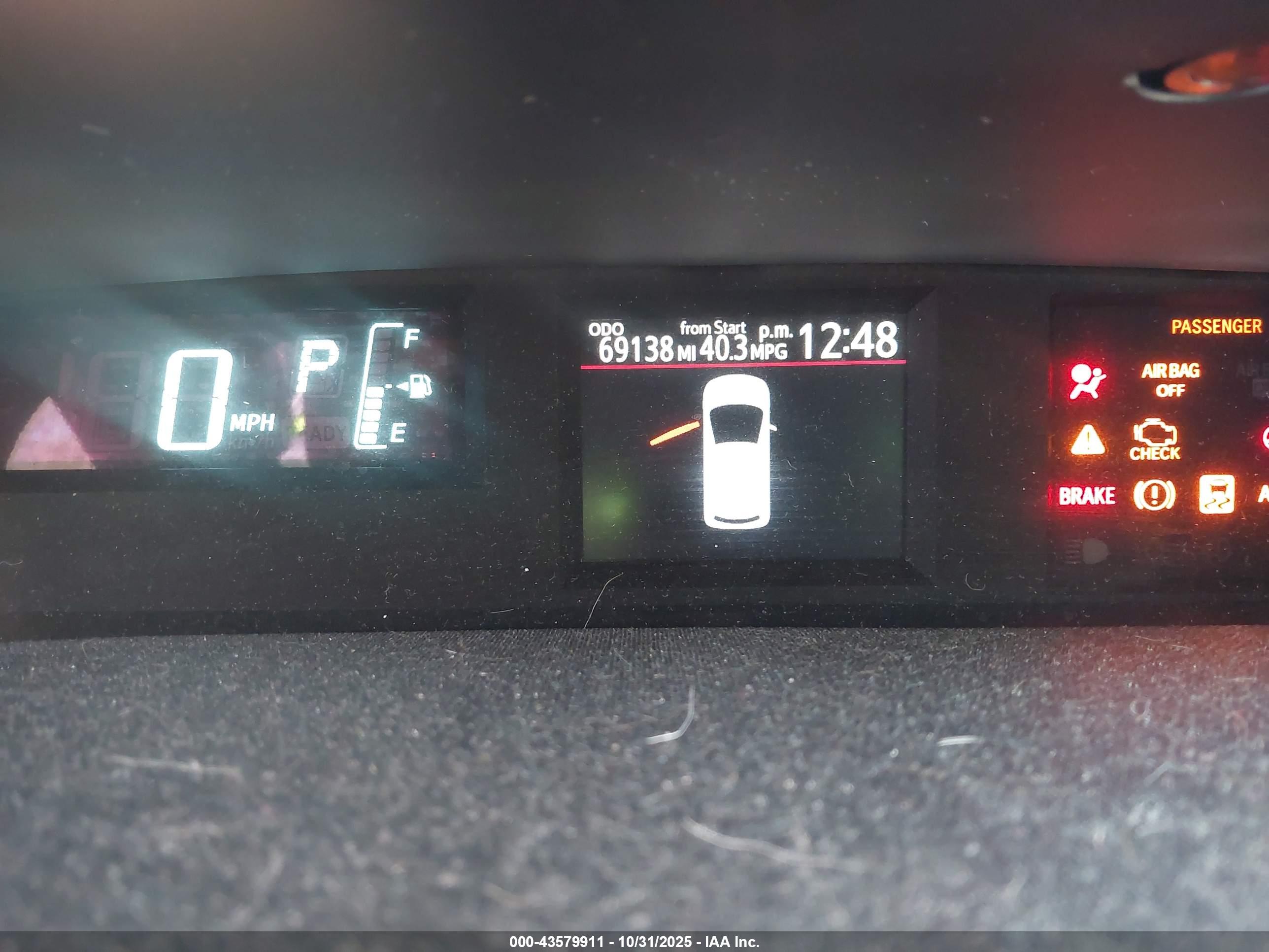 TOYOTA PRIUS image 7