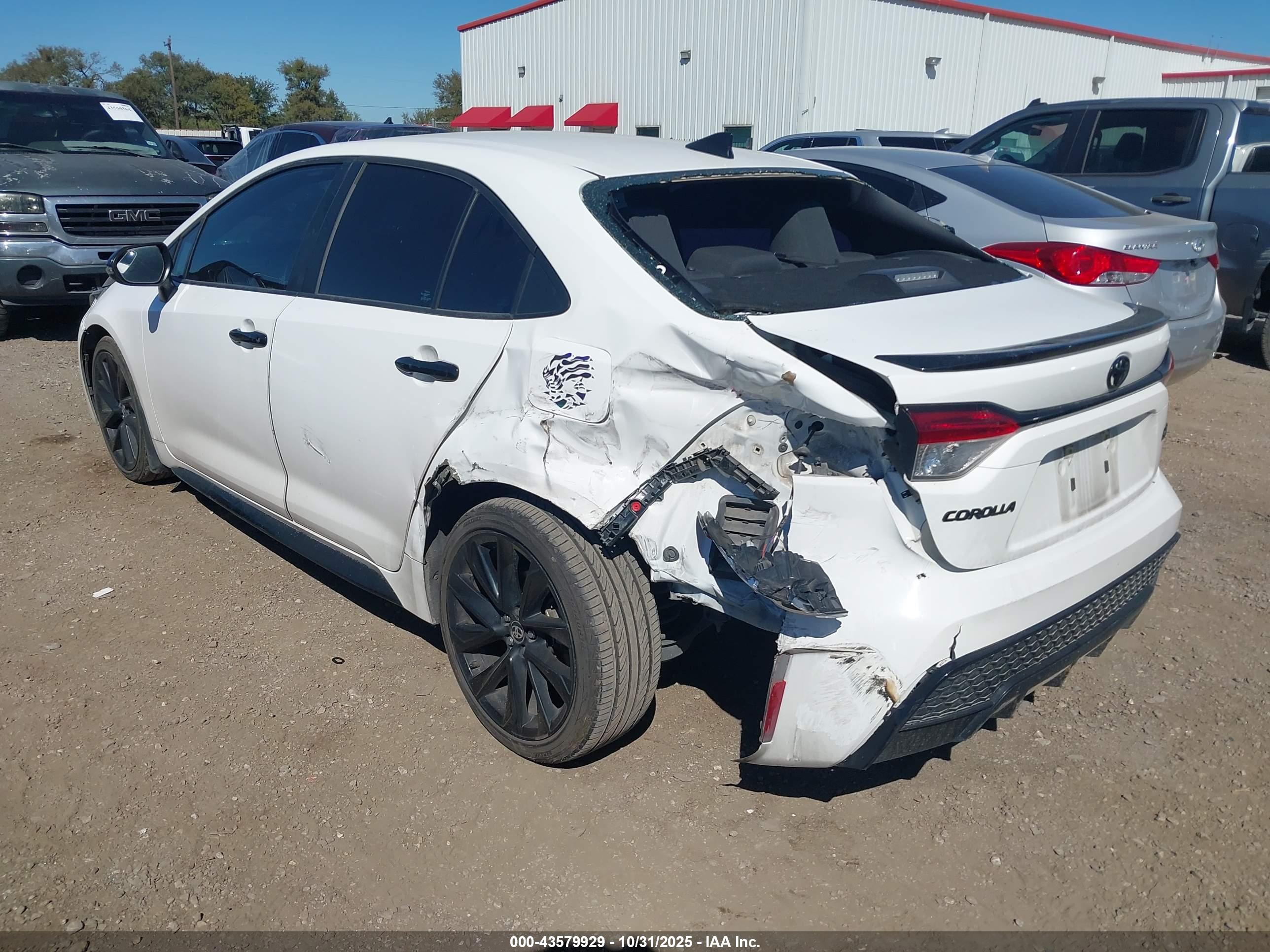 TOYOTA COROLLA image 3