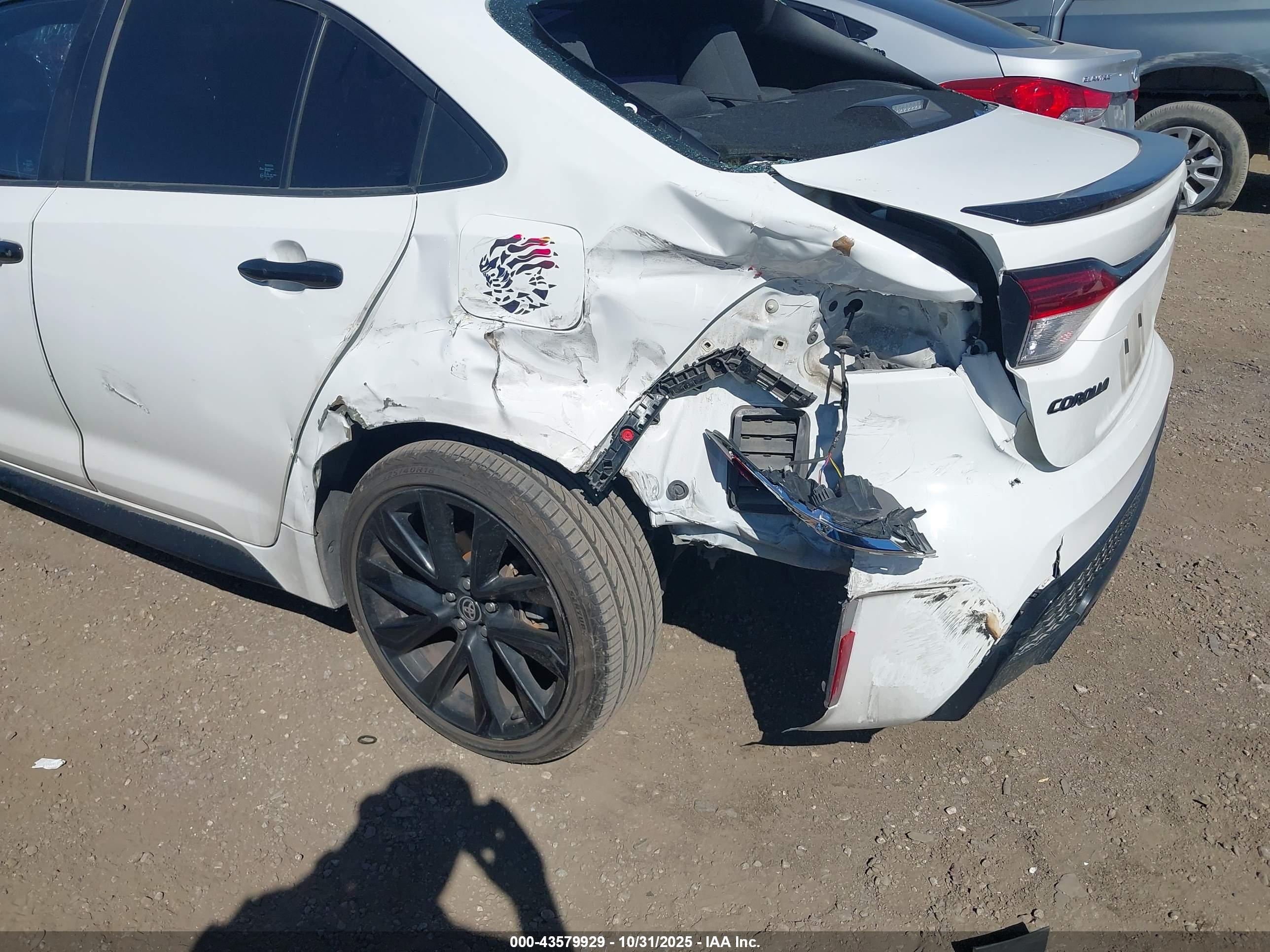 TOYOTA COROLLA image 6