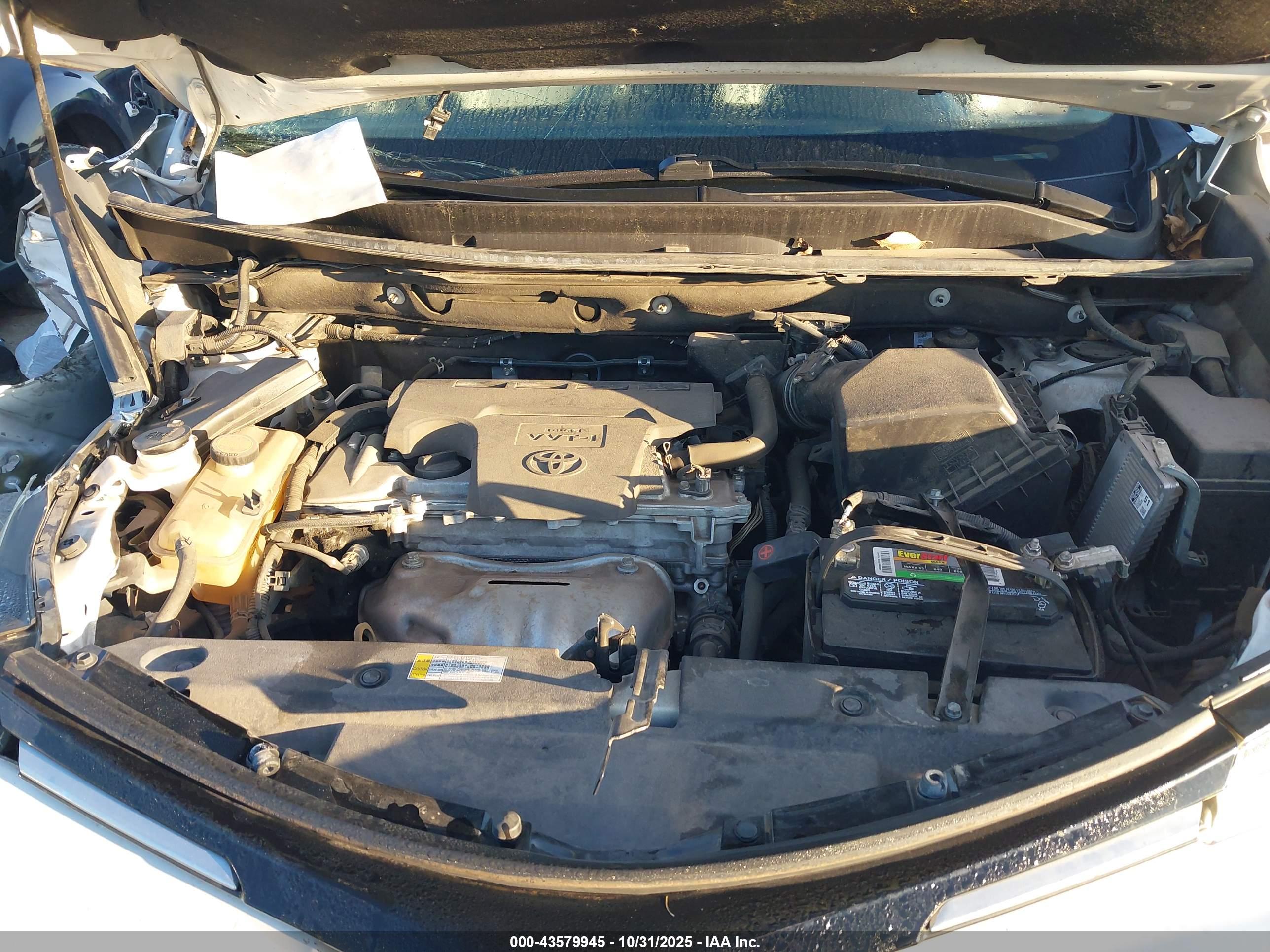 TOYOTA RAV4 image 10