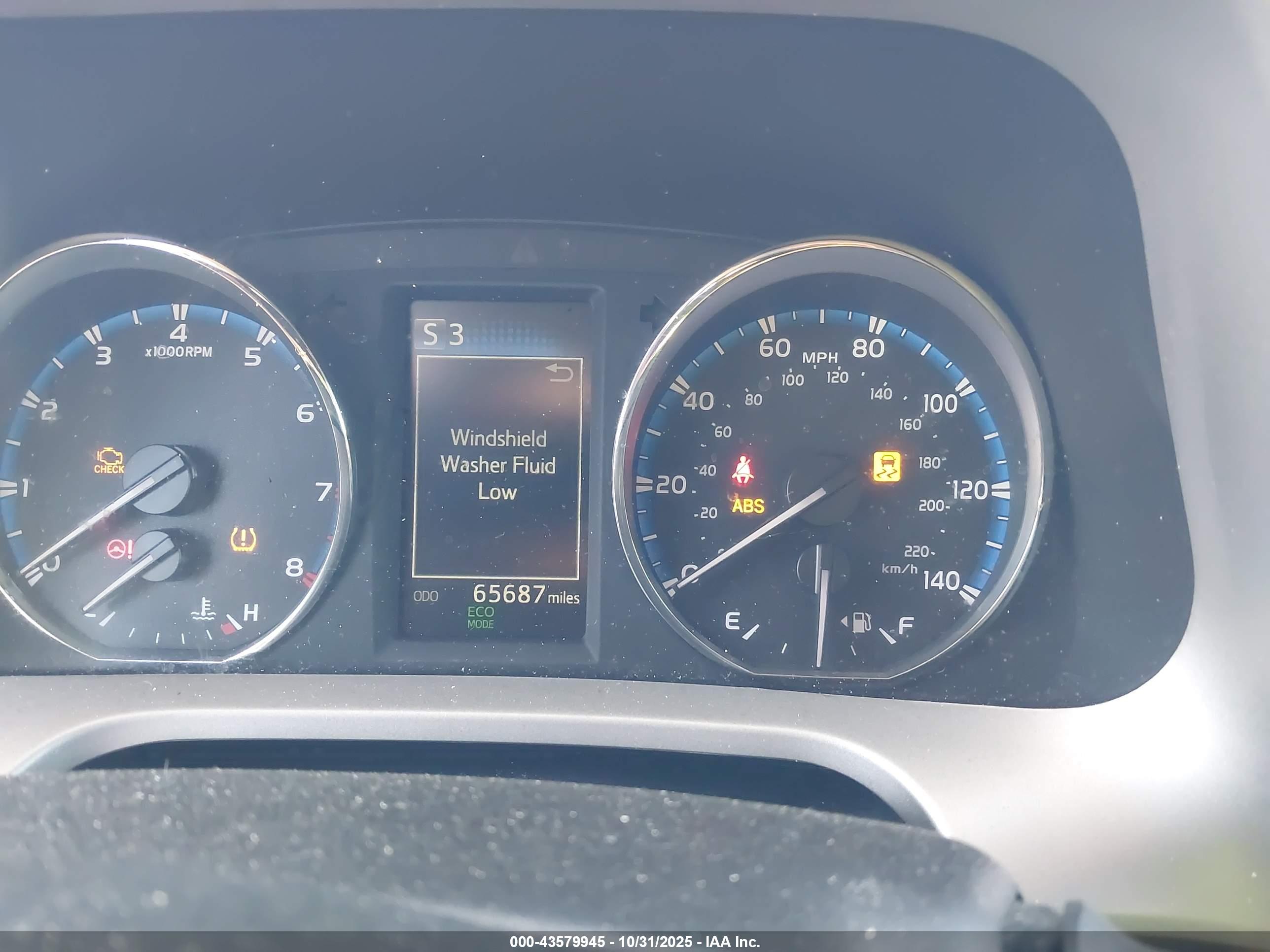 TOYOTA RAV4 image 7