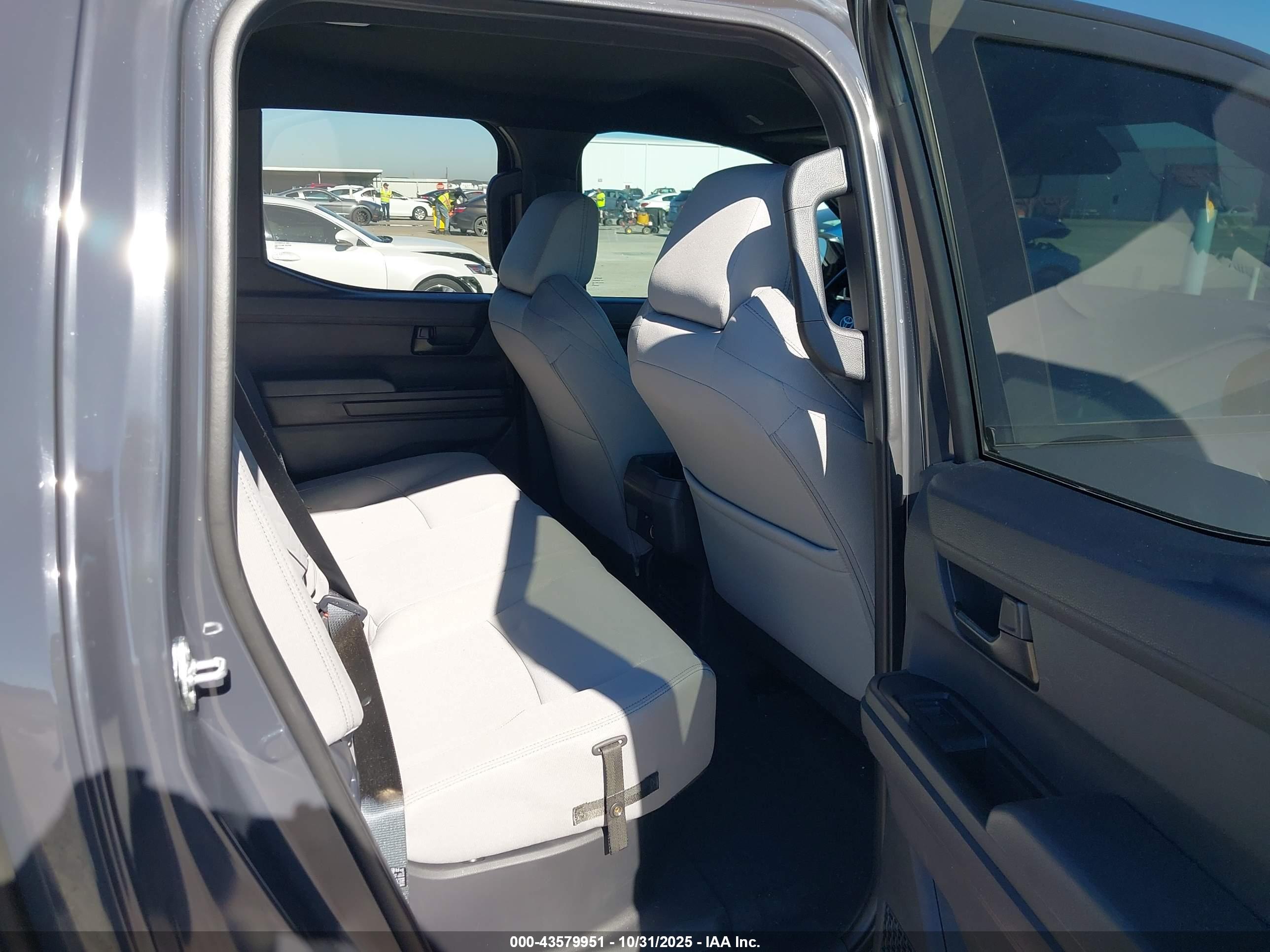 TOYOTA TACOMA image 8